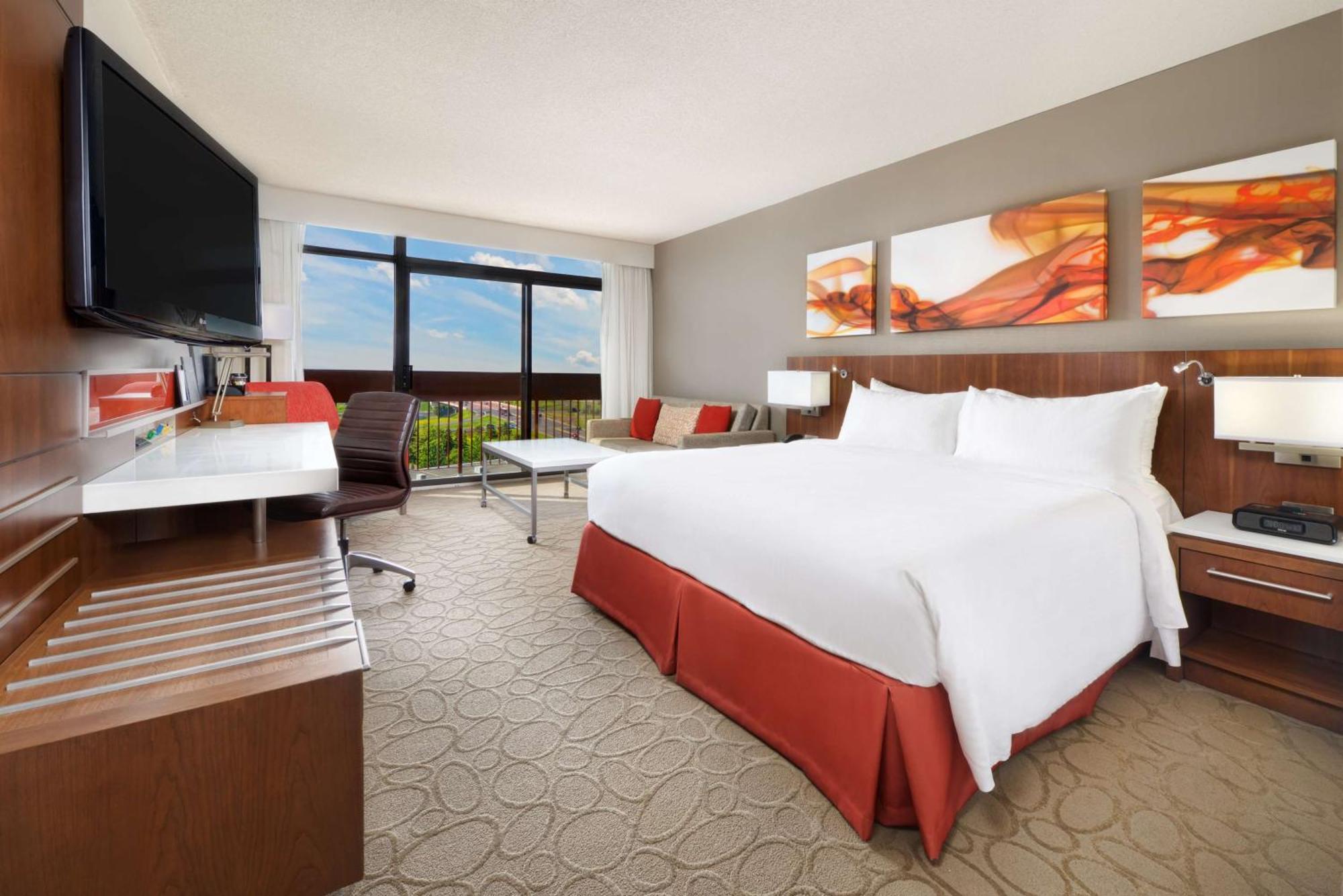 Corner King Room