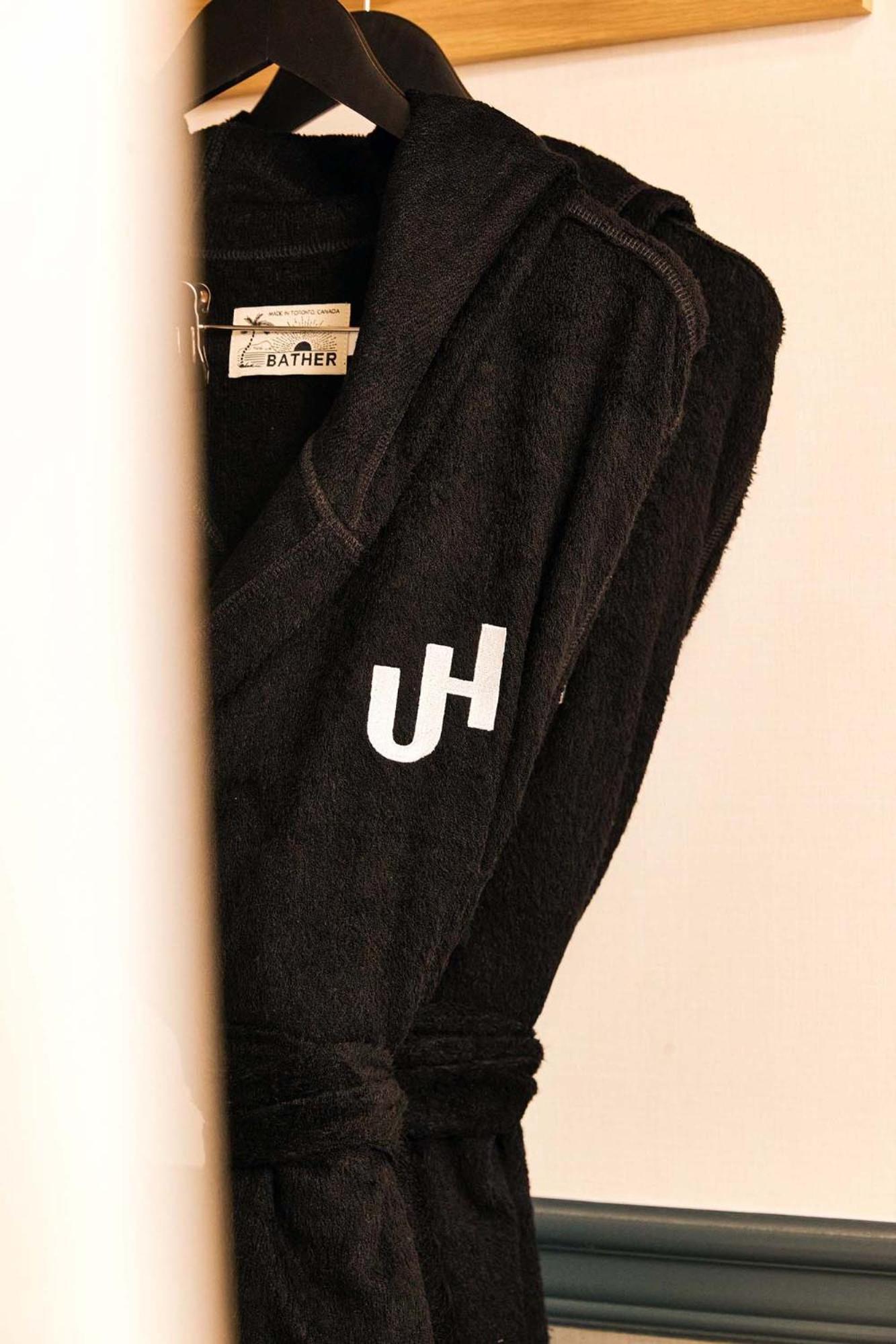 Queen Room,1657141427:JPEG