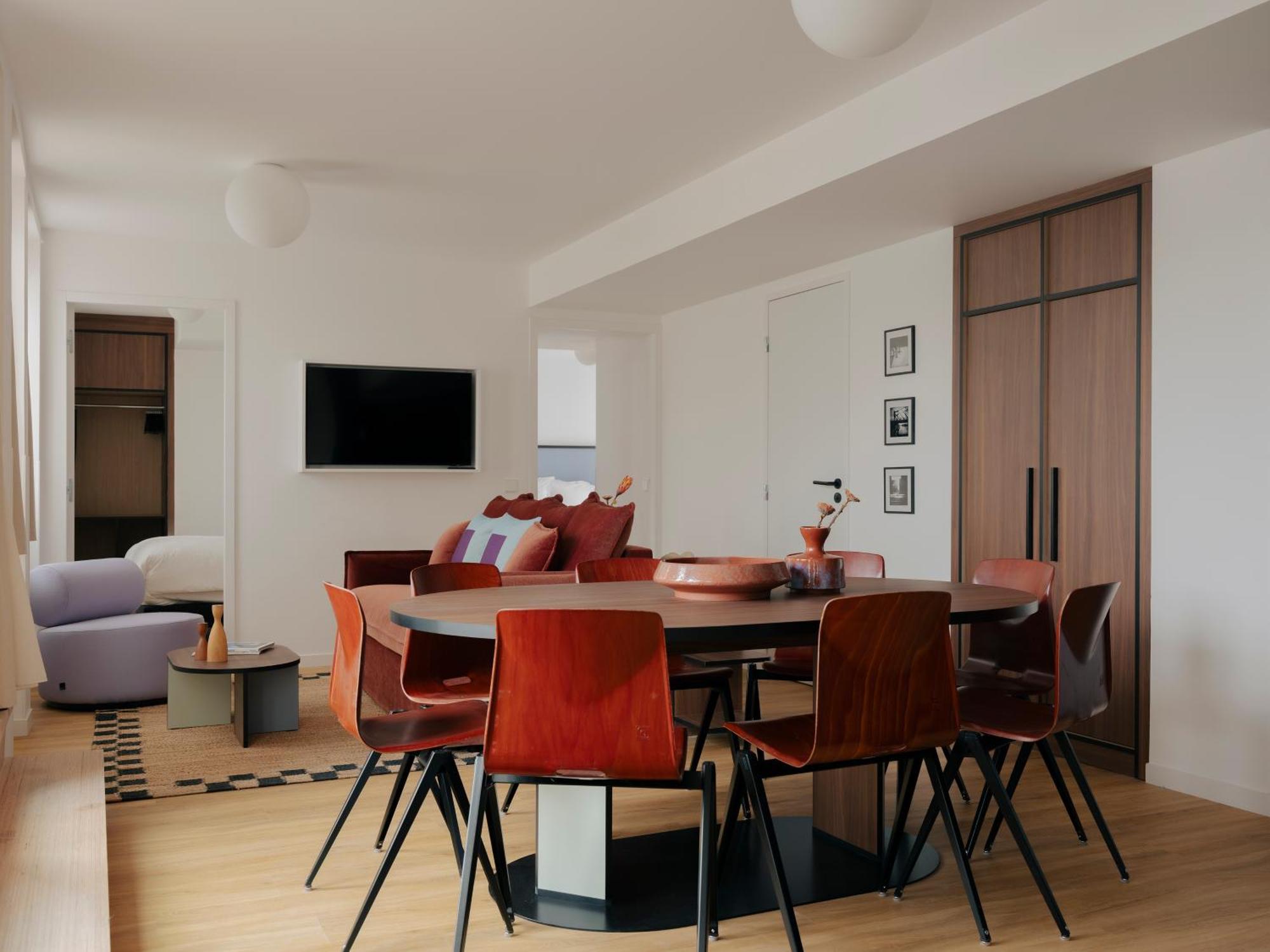 Three-Bedroom Apartment with Balcony