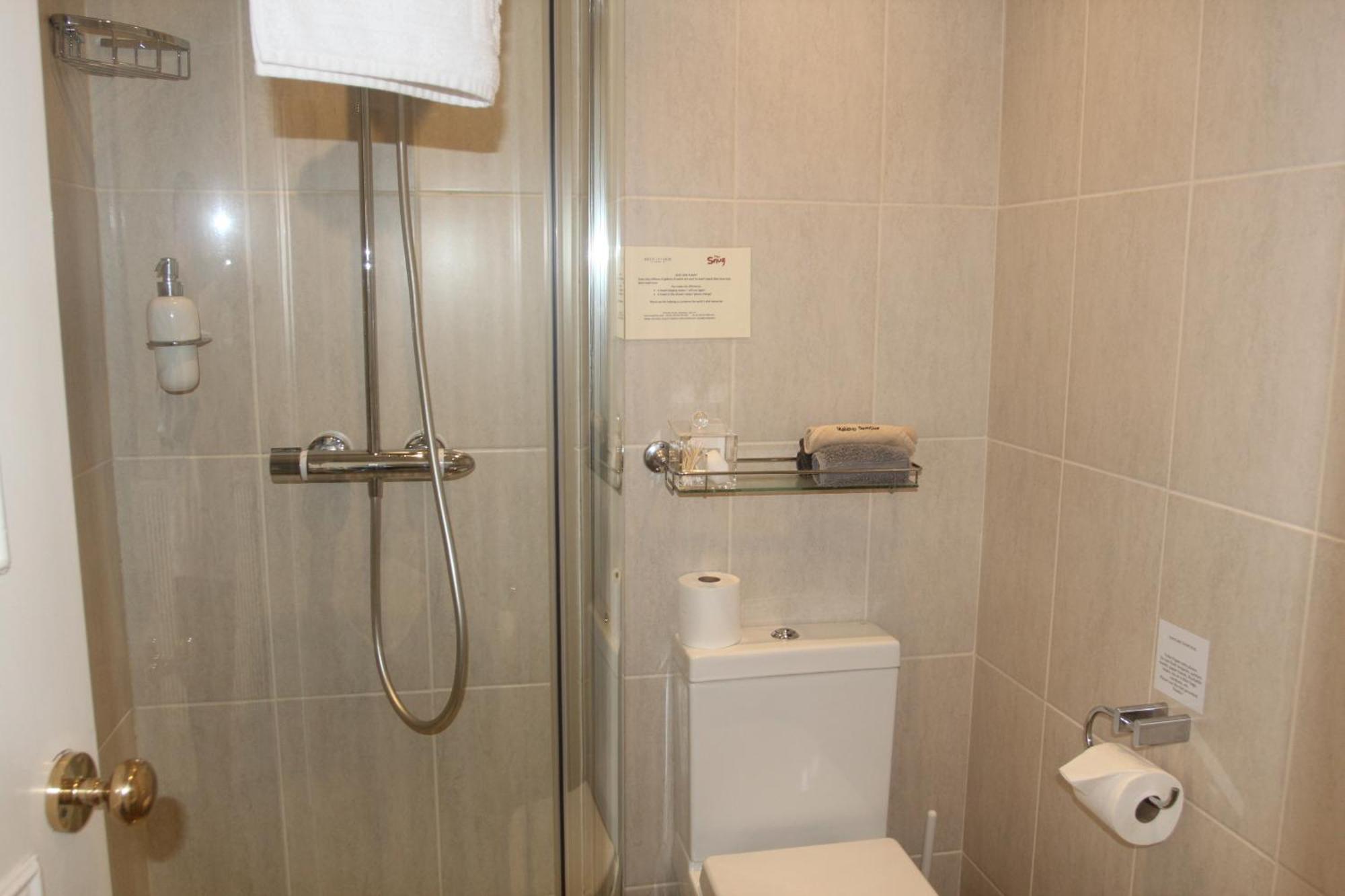 Deluxe Double Room with Shower