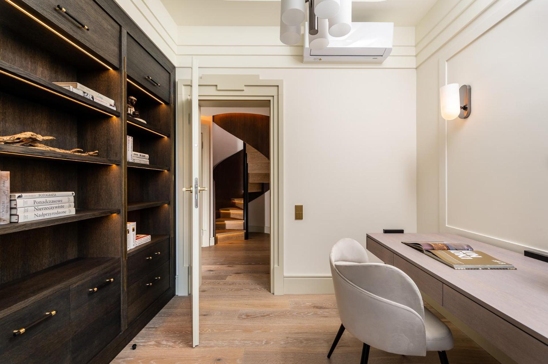 Three-Bedroom Premium Apartment Balcony,1658153216:JPEG