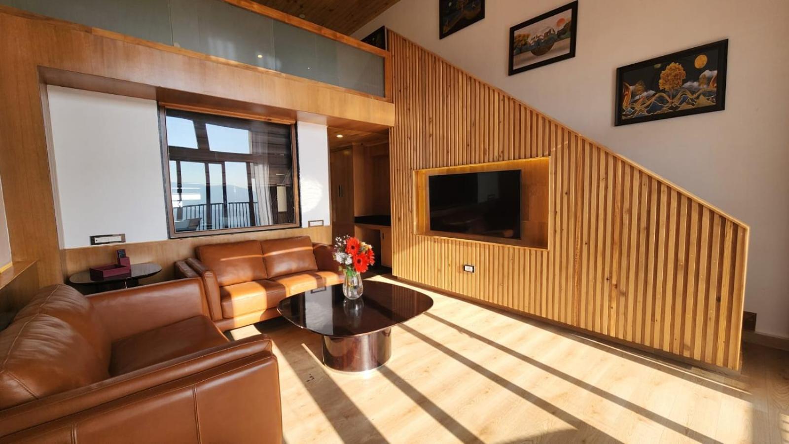 Family Penthouse view with jacuzzi and Balcony