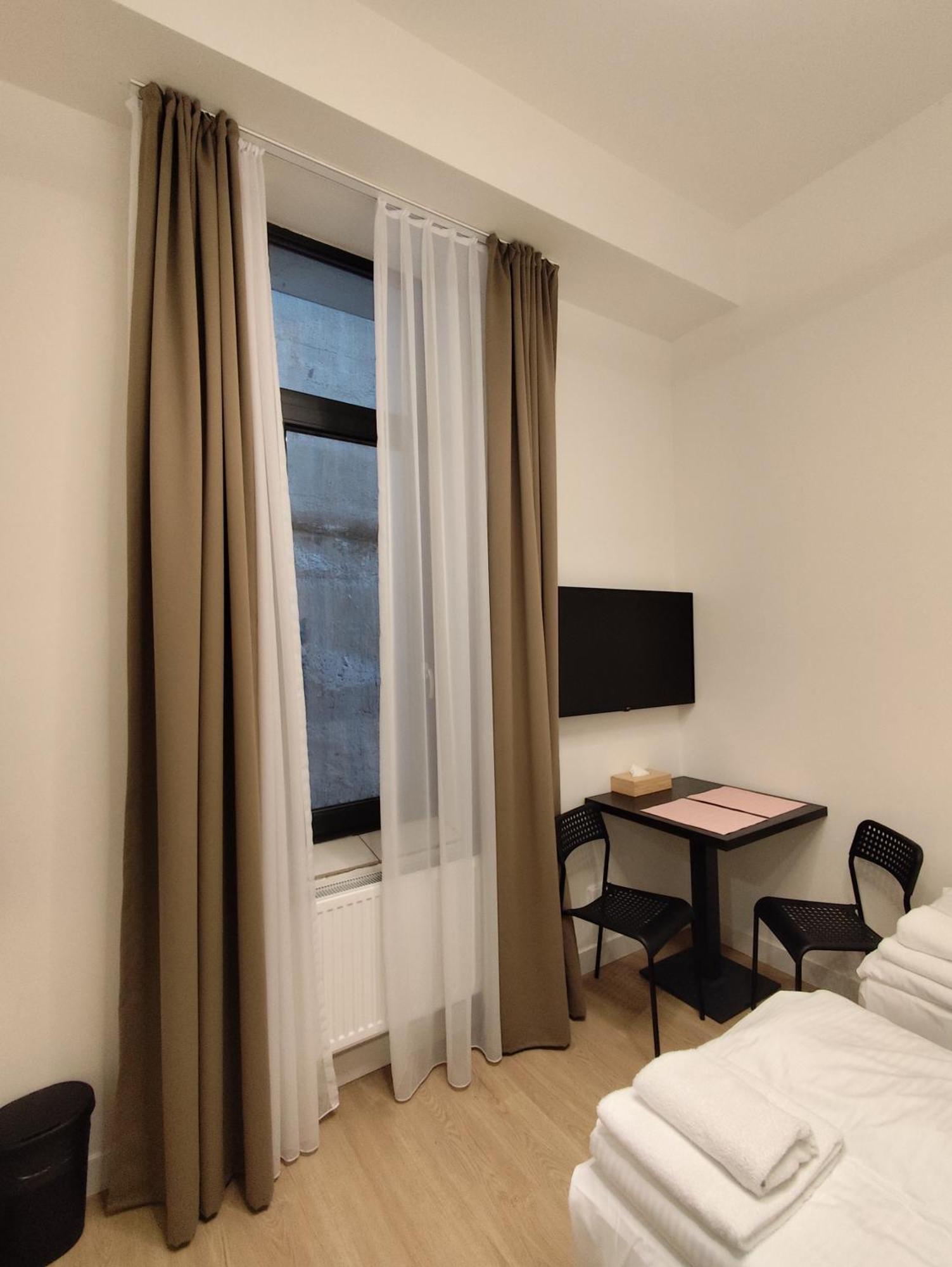 Economy Triple Room