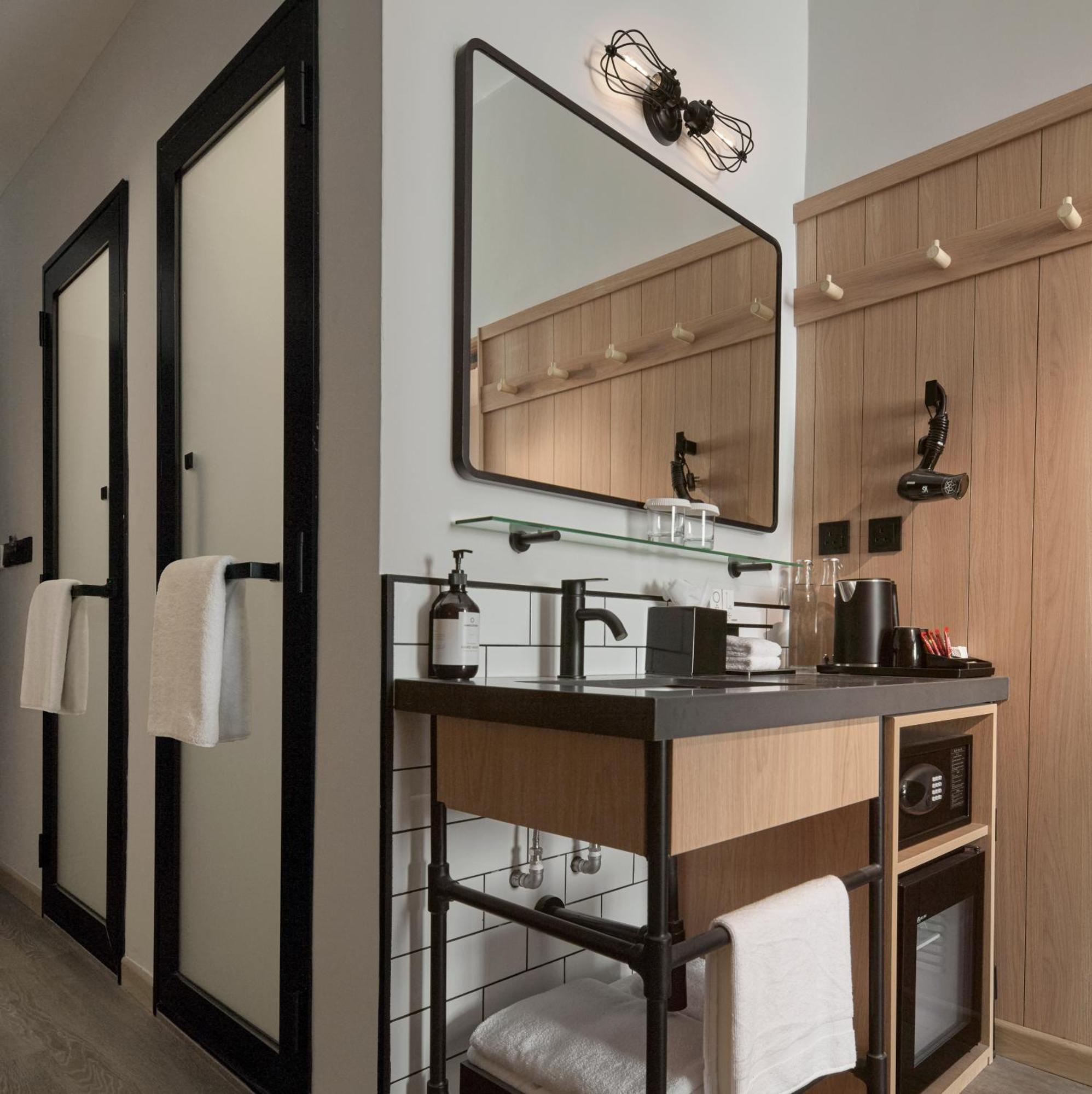 Moxy Executive Loft with City View
