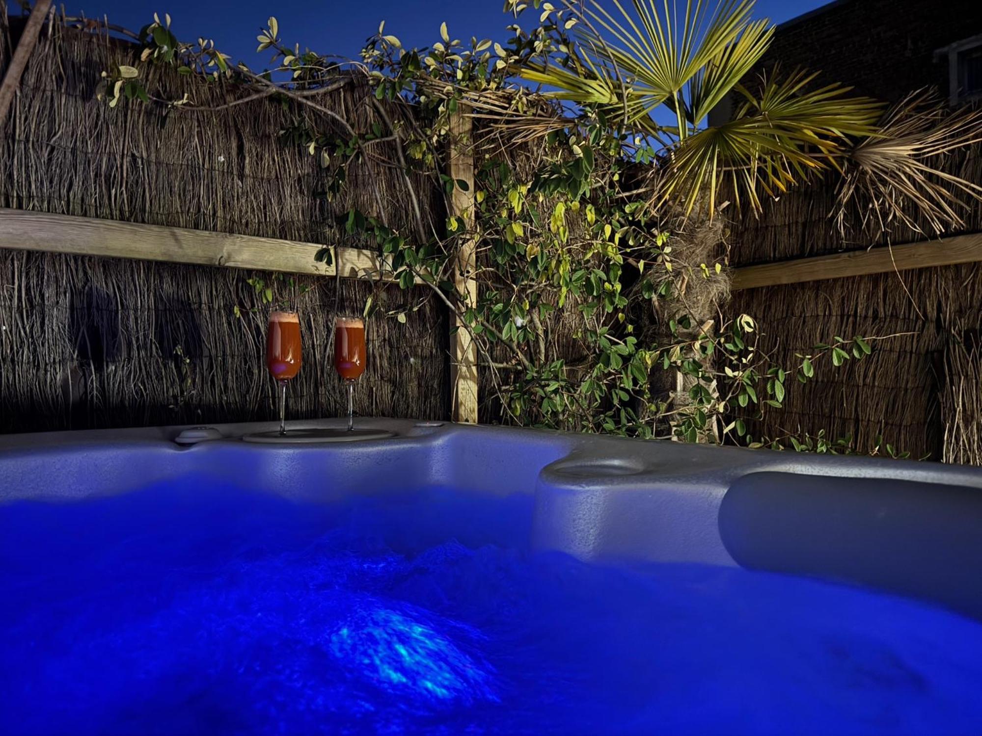 King Suite Spa Bath