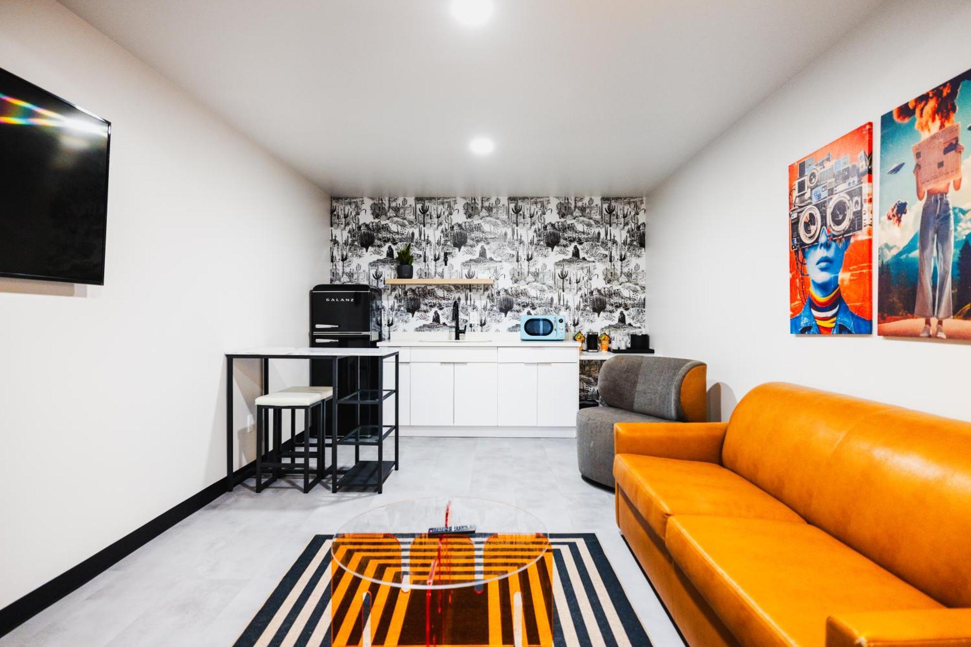 Superior King Suite - Non-Smoking