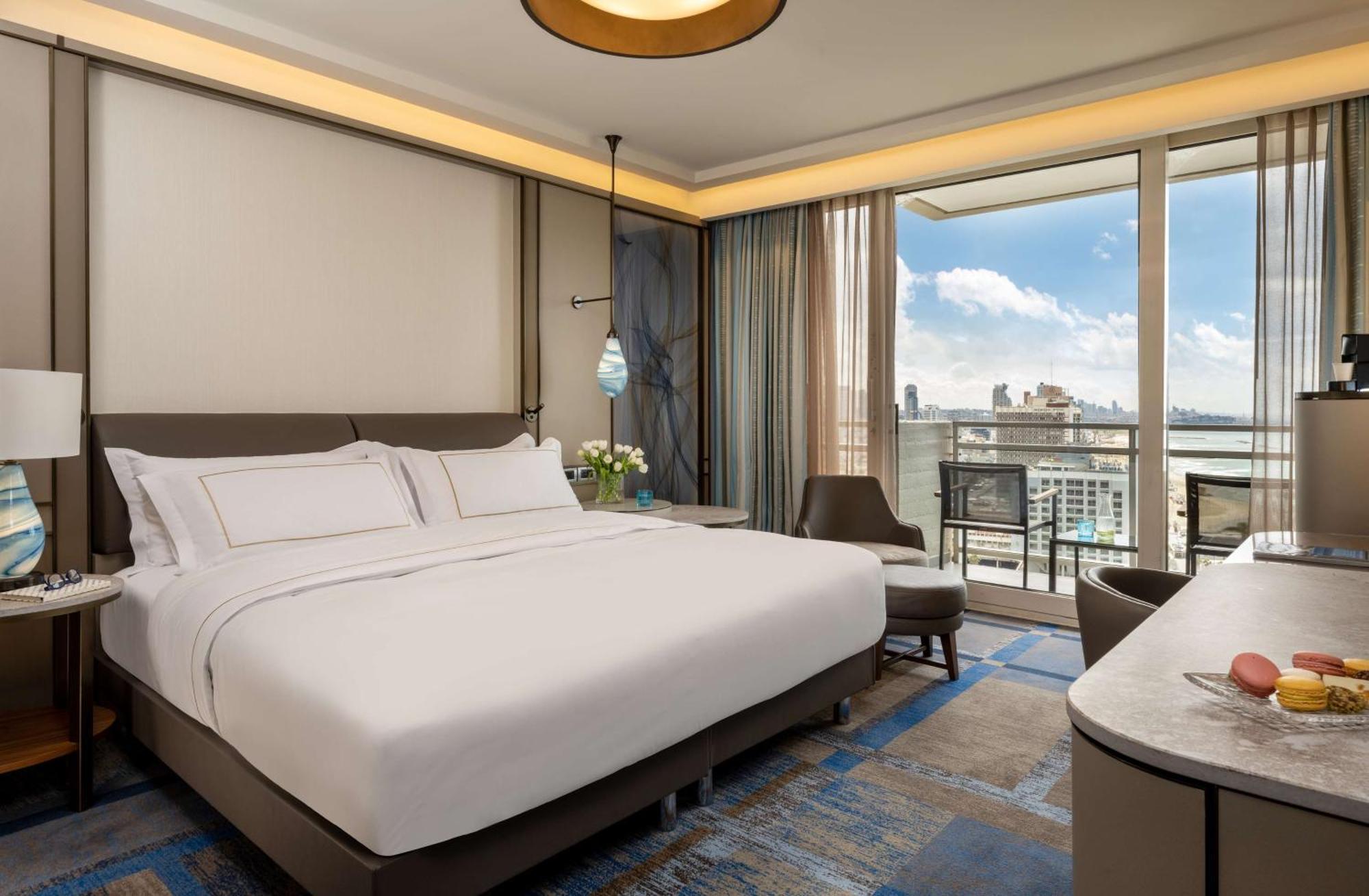 Premium King Room with Sea View