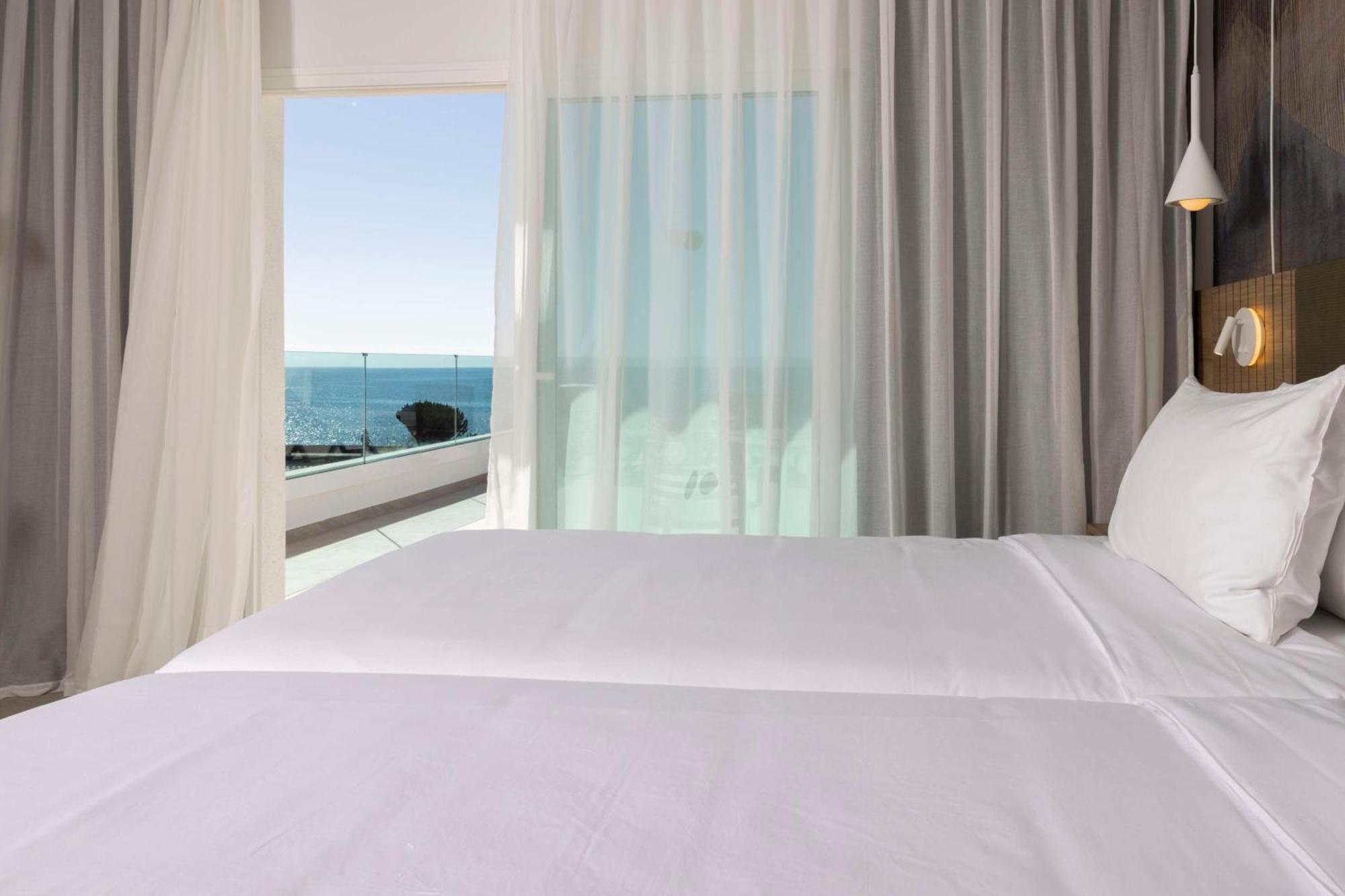 Suite with Ocean Front Sea View