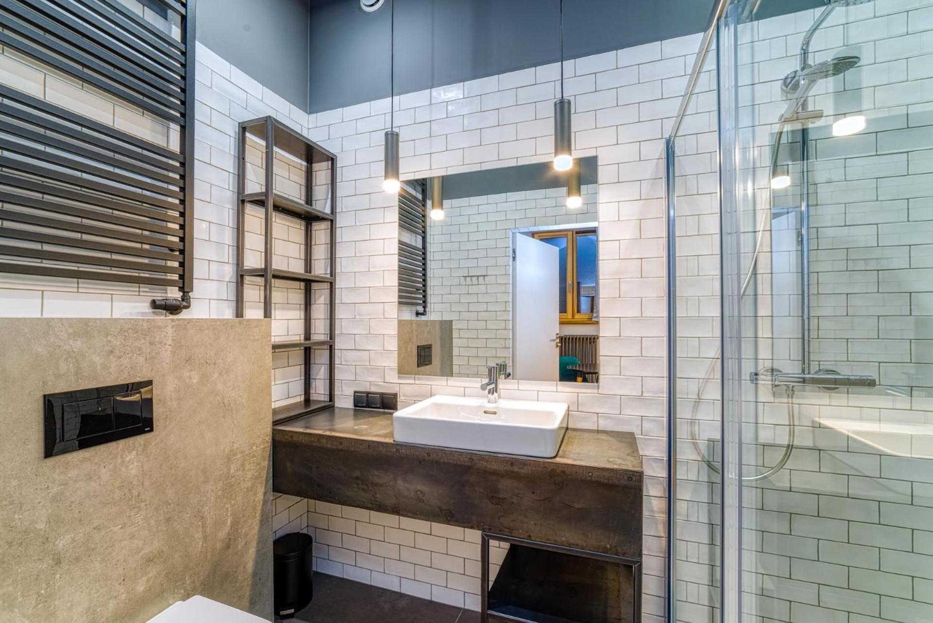 Studio z balkonem i widokiem na miasto