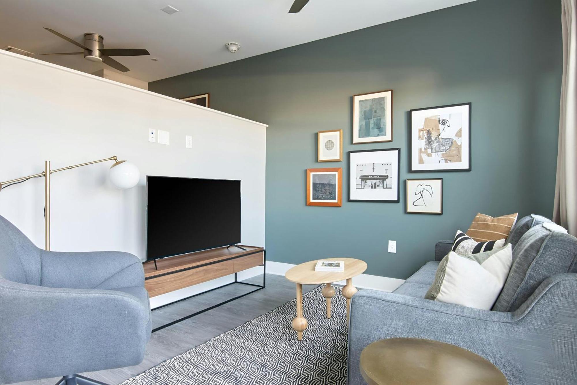 Studio Apartment Queen Sofa Bed Balcony