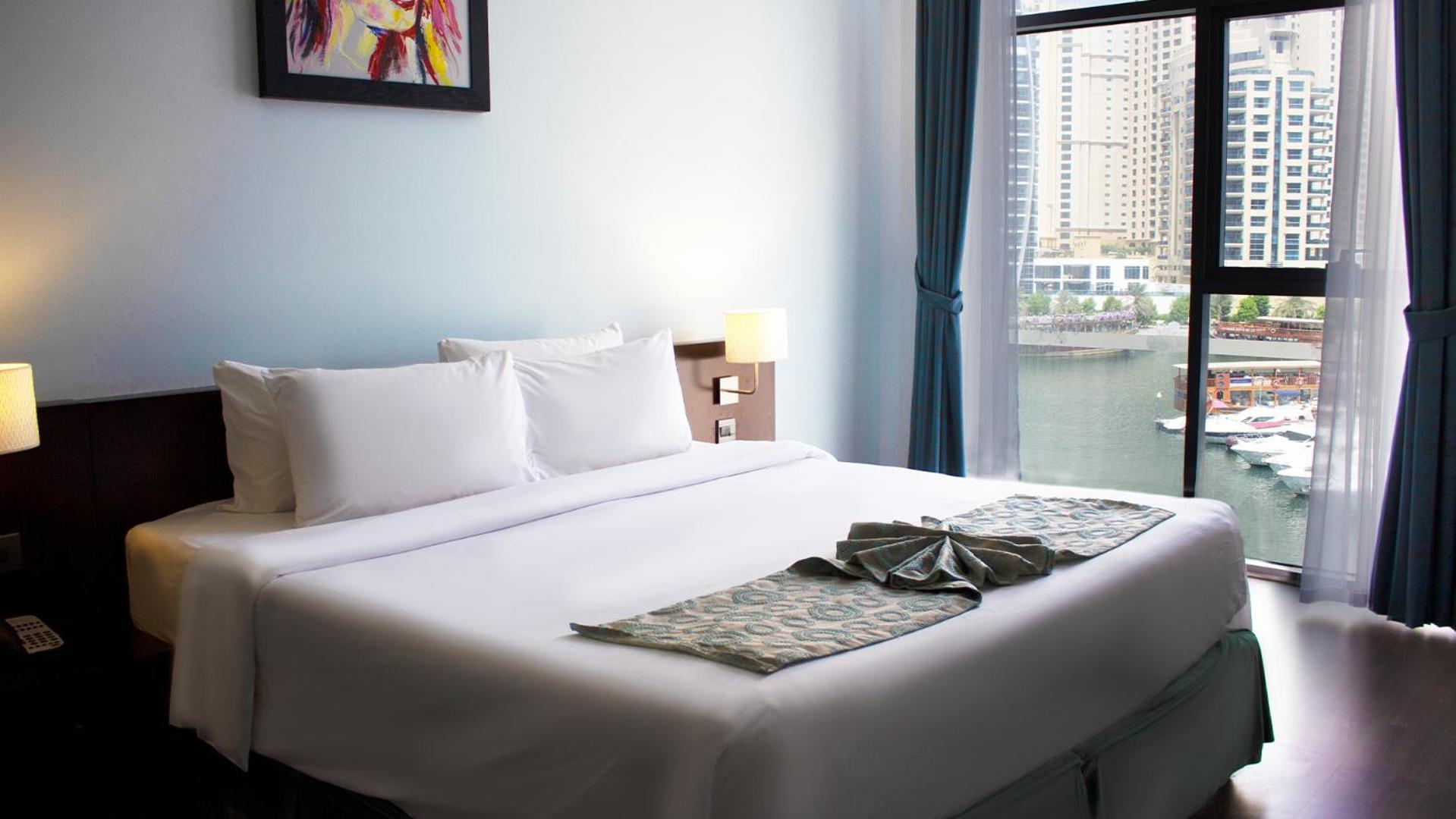 Two-Bedroom Apartment with Marina View