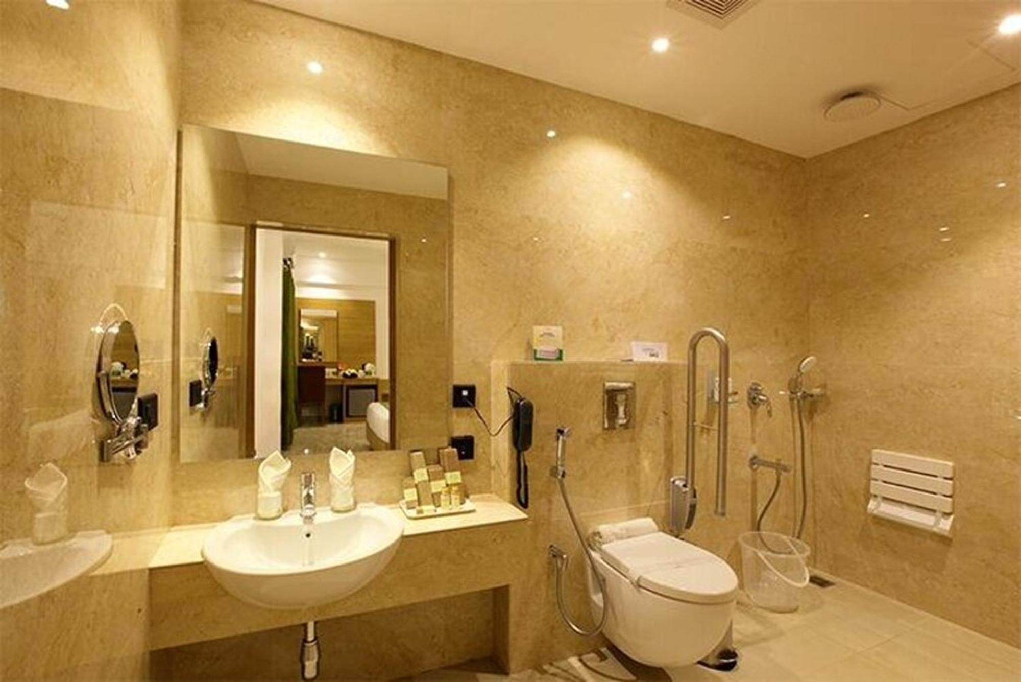 Deluxe King Suite