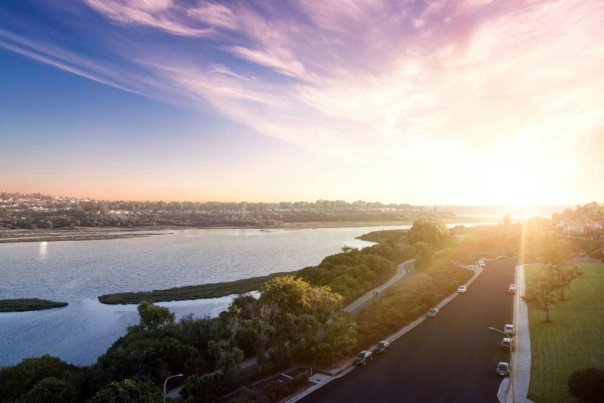 One-Bedroom King Suite with Bay View