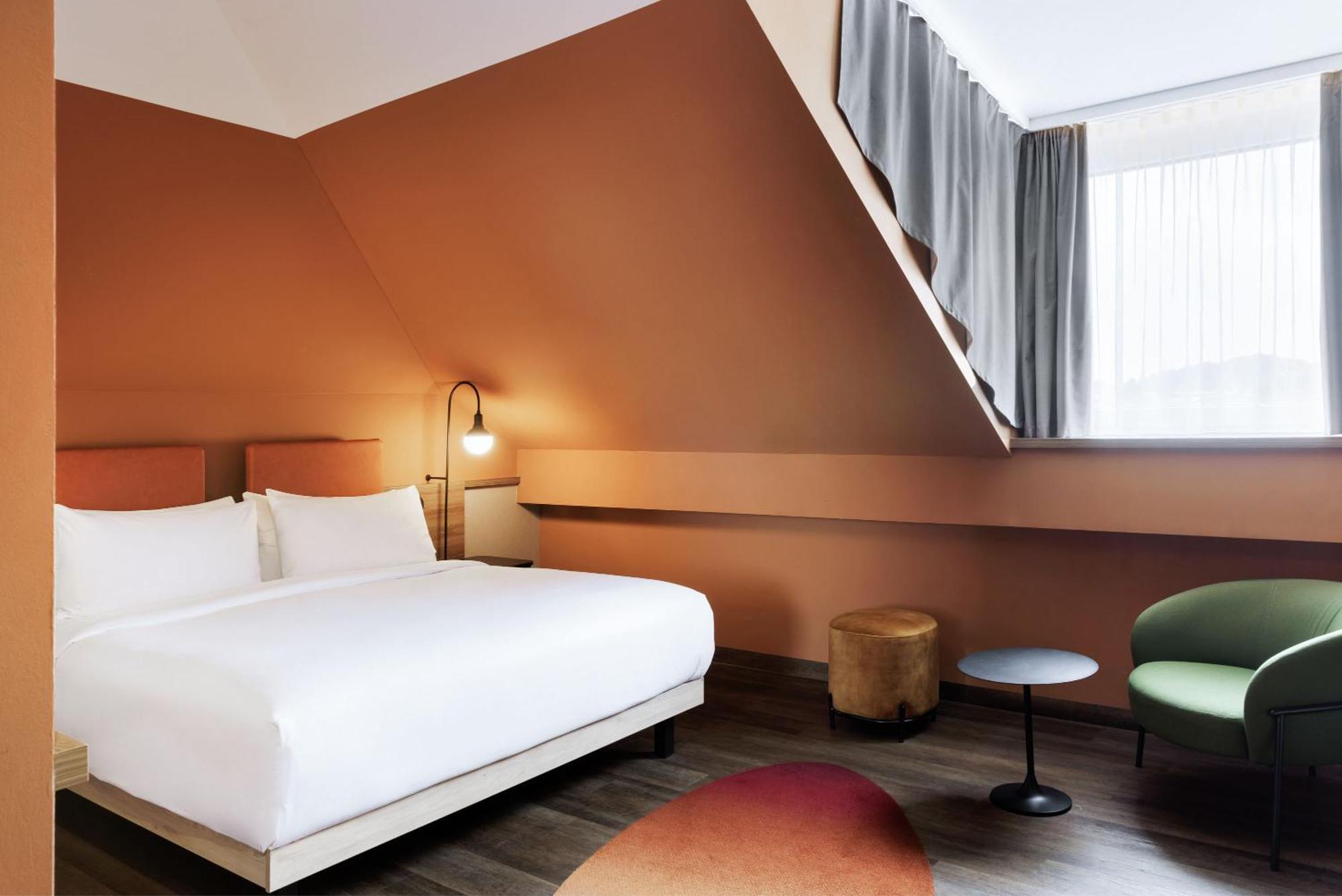 Junior King Suite with Courtyard View