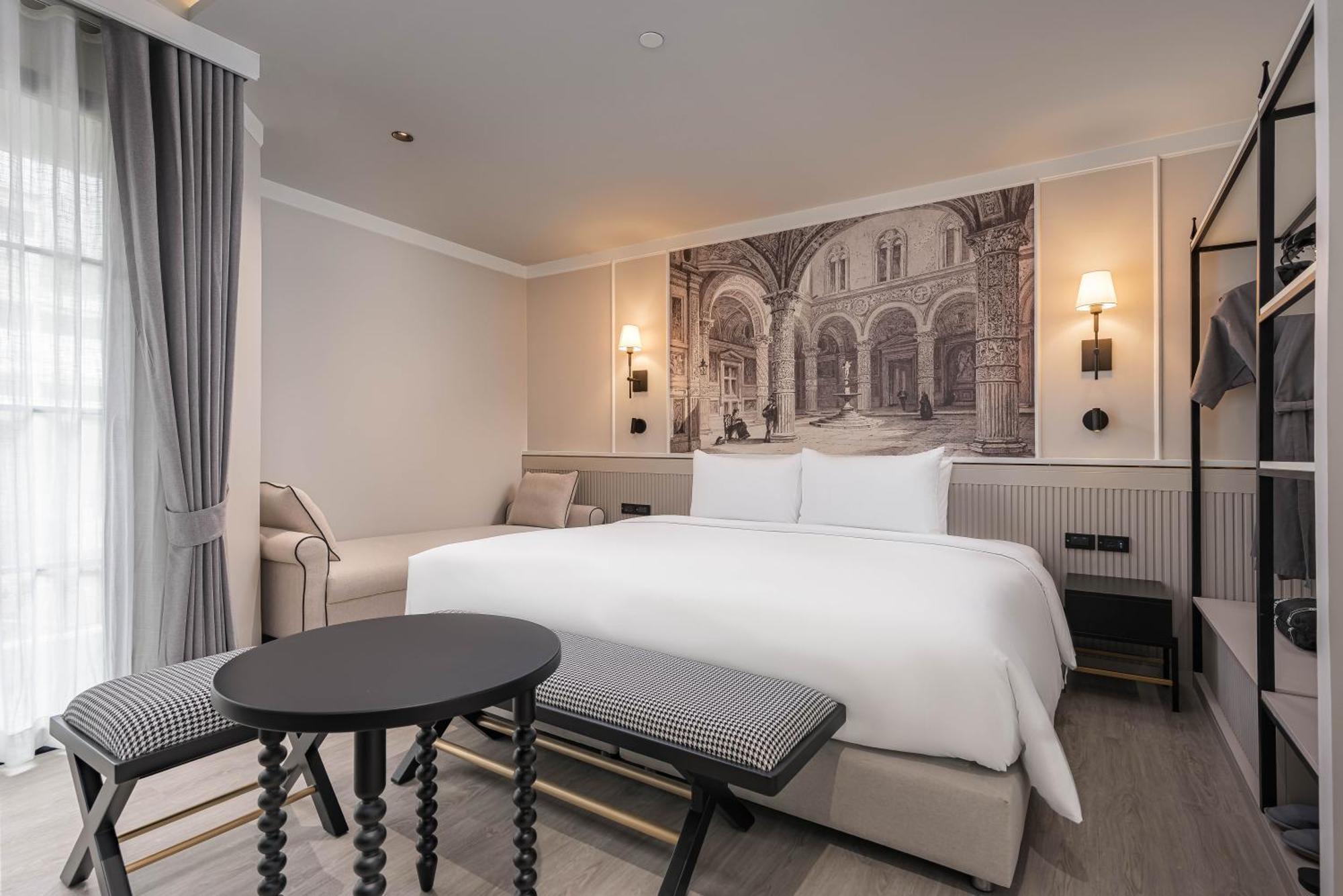 Deluxe One Bedroom