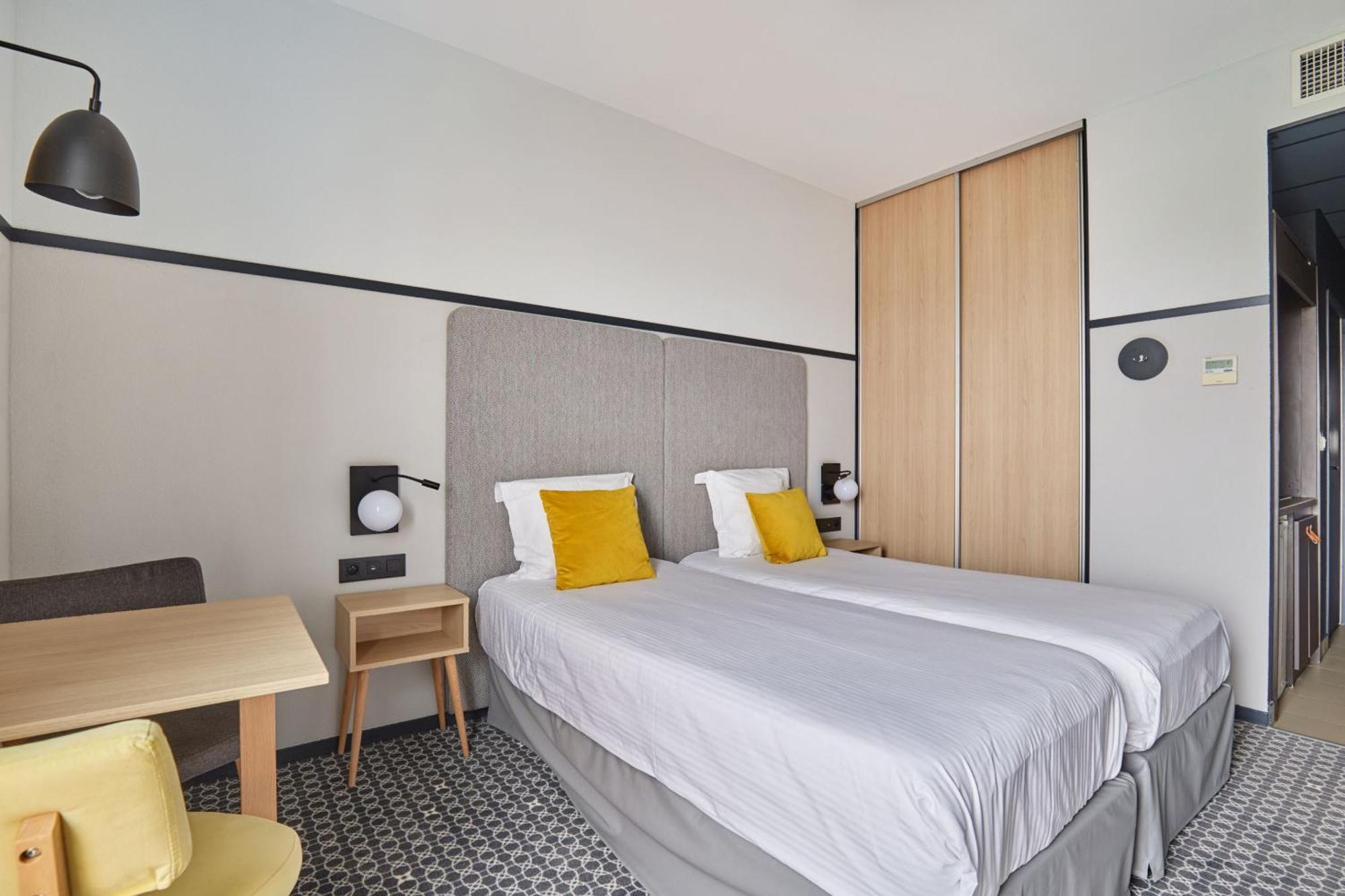 Standard Studio (2 Adults)