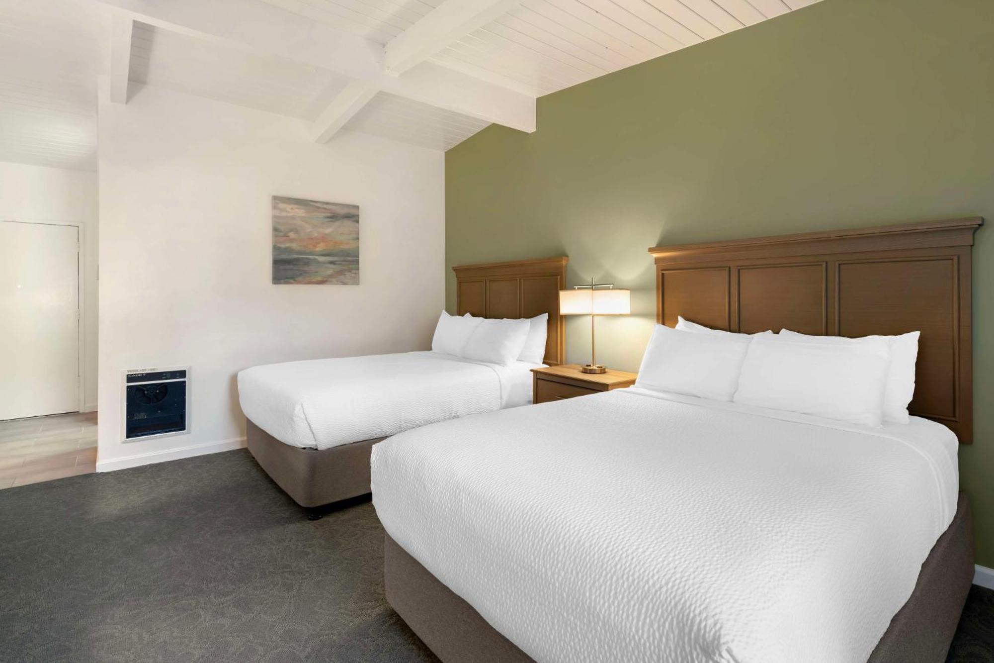 Double Room Two Double Beds Non Smoking