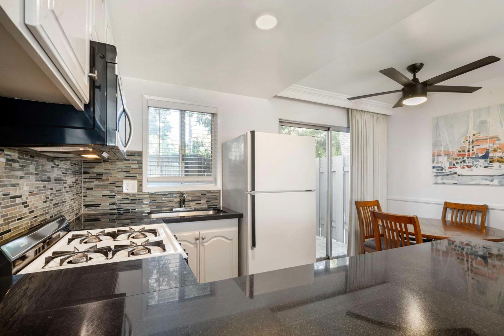 Two-Bedroom Townhouse Non-Smoking