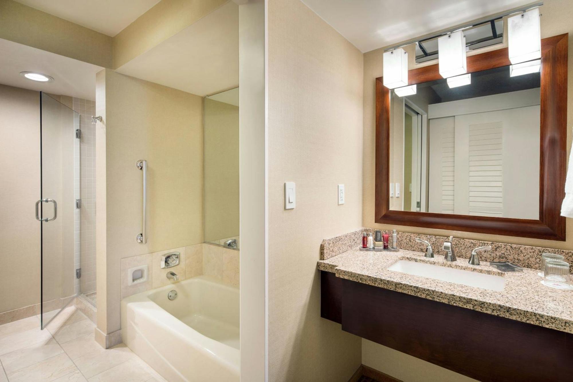 One-Bedroom Suite with Two Double Beds and Sofa Bed with Balcony