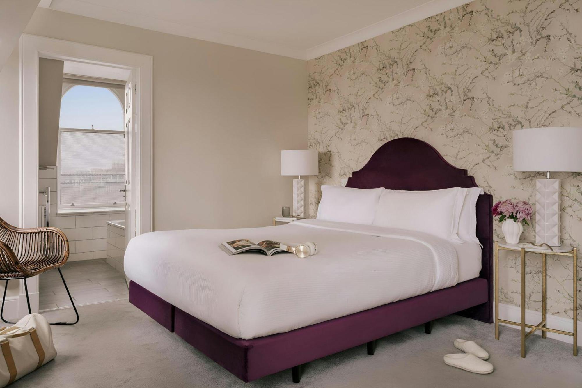 Premium Three Bedroom Suite with Balcony & Marina View