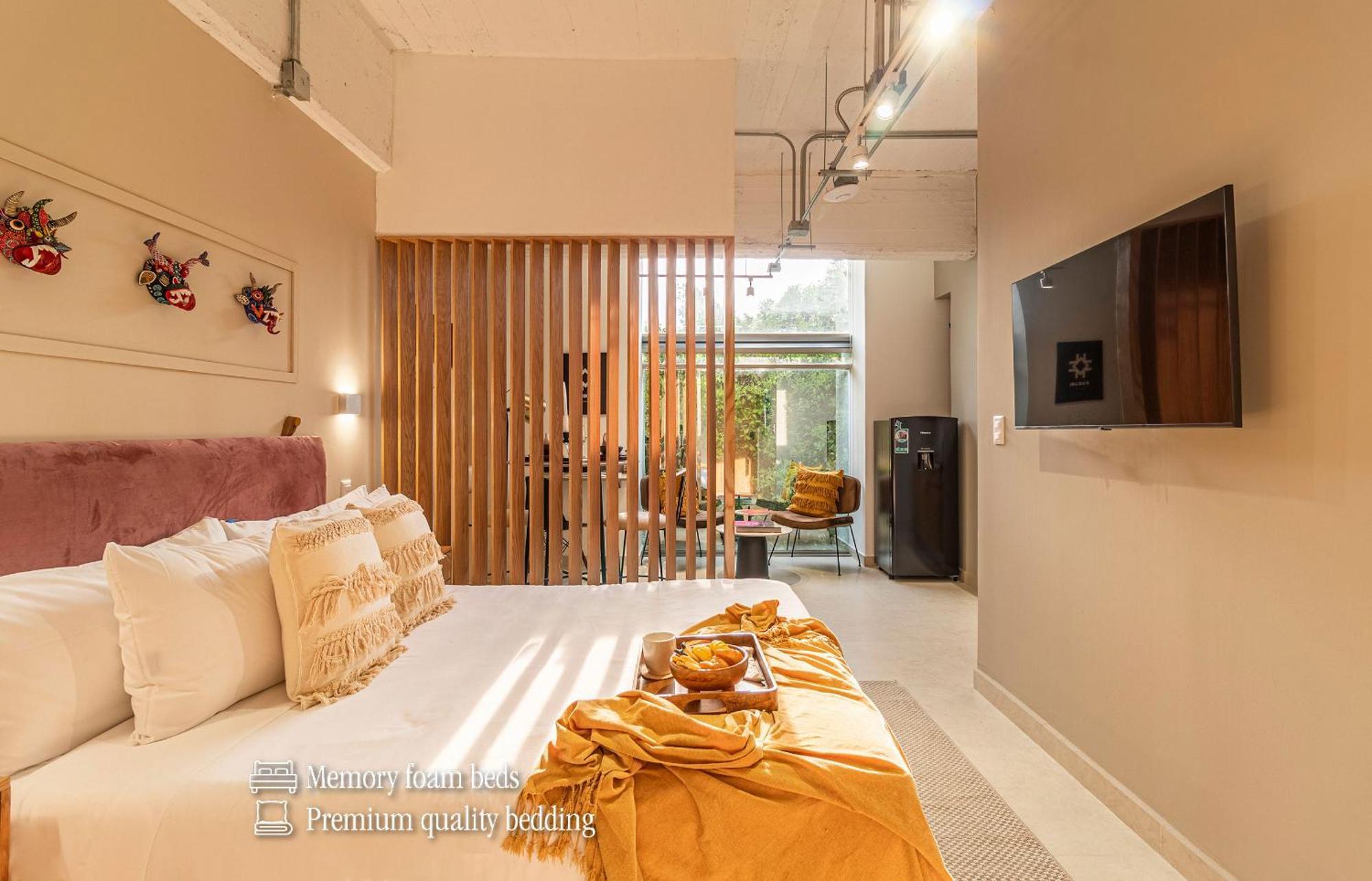 One bedroom apartment with city view