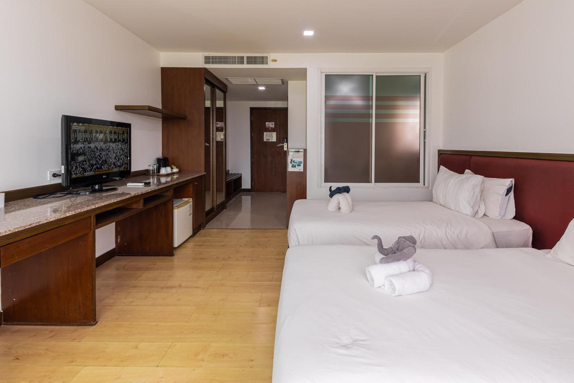 Deluxe Double or Twin Room with Balcony