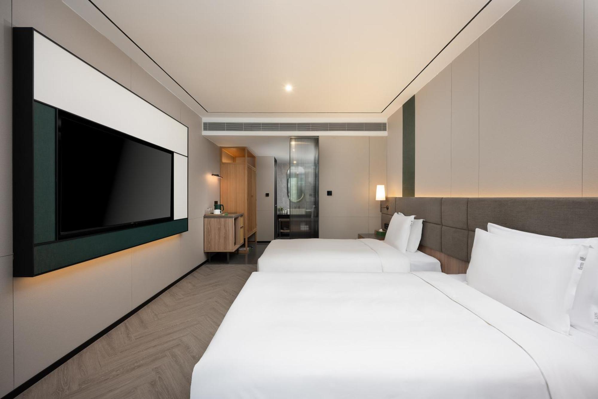 Premium Twin Room with City View