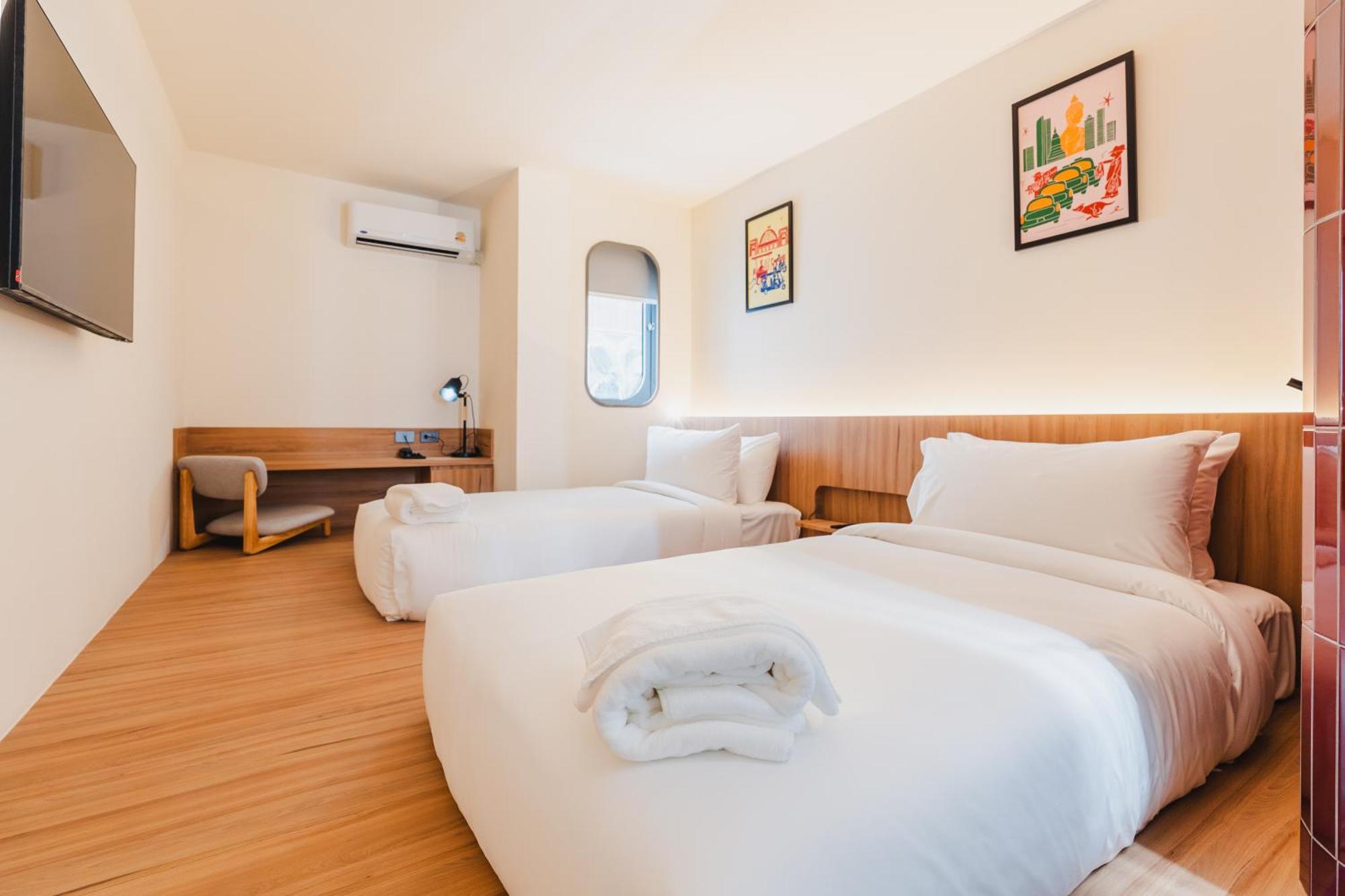 Deluxe Twin Room