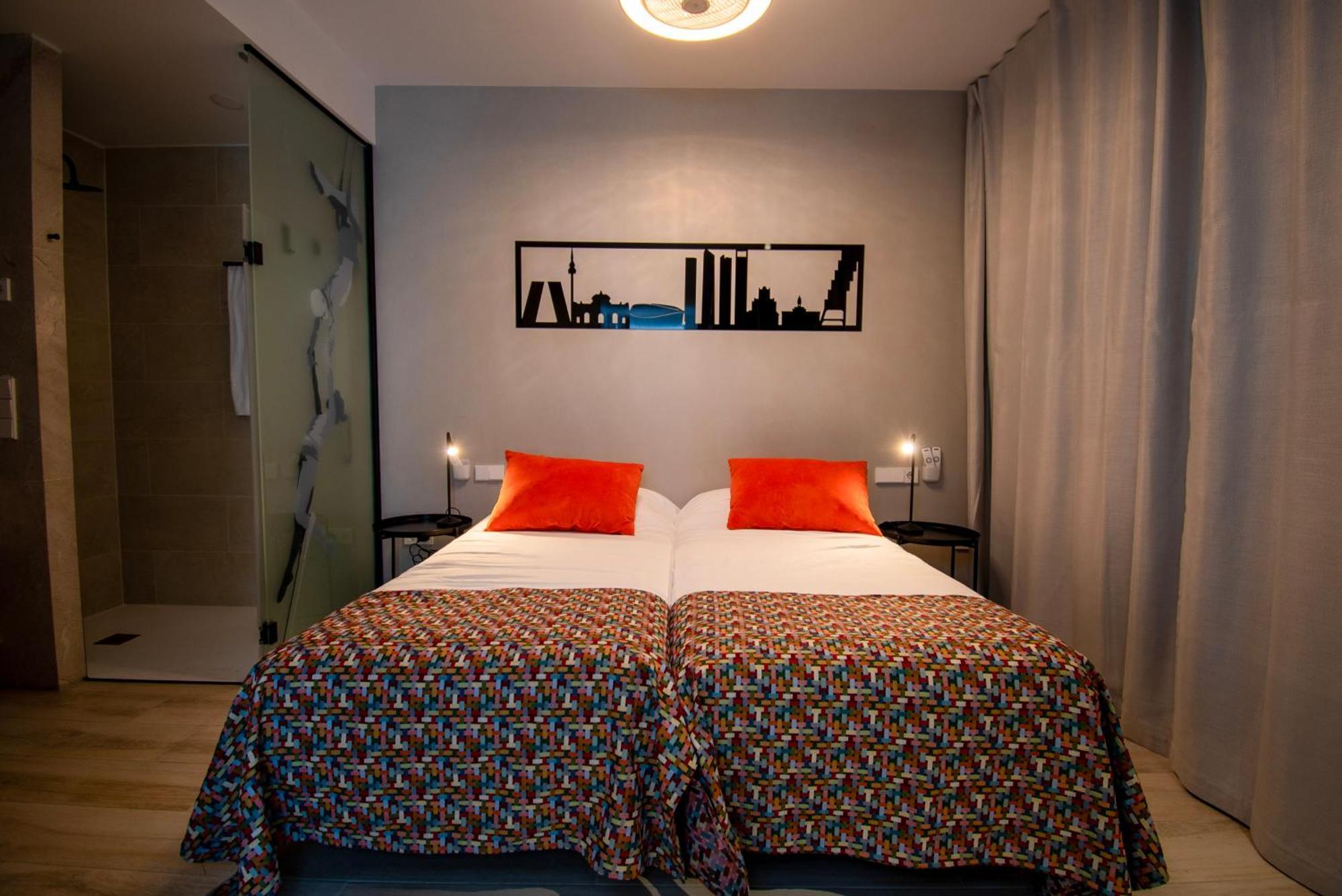 Standard Double Suite