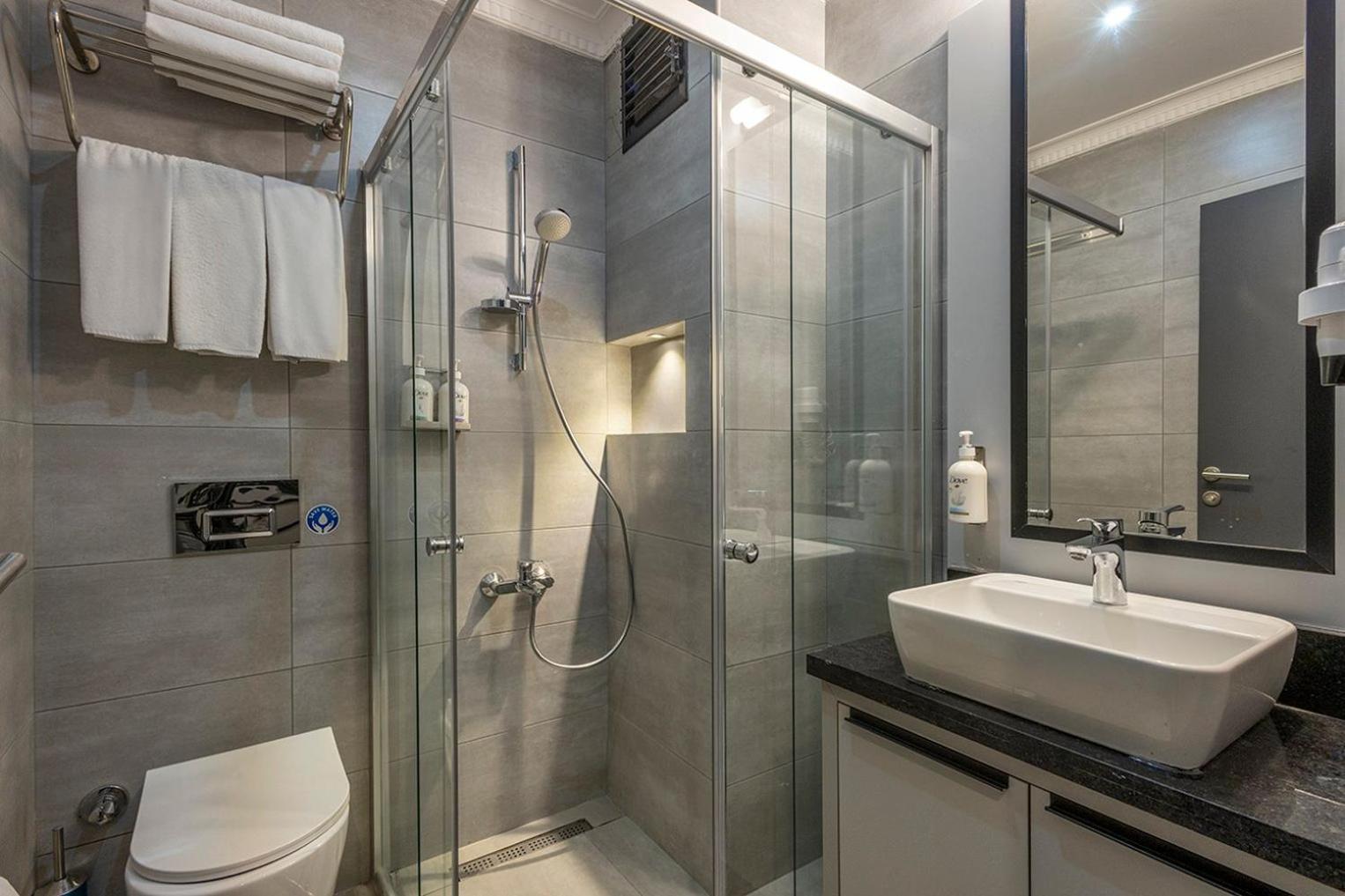 Premium Room with One Queen and One Single Bed