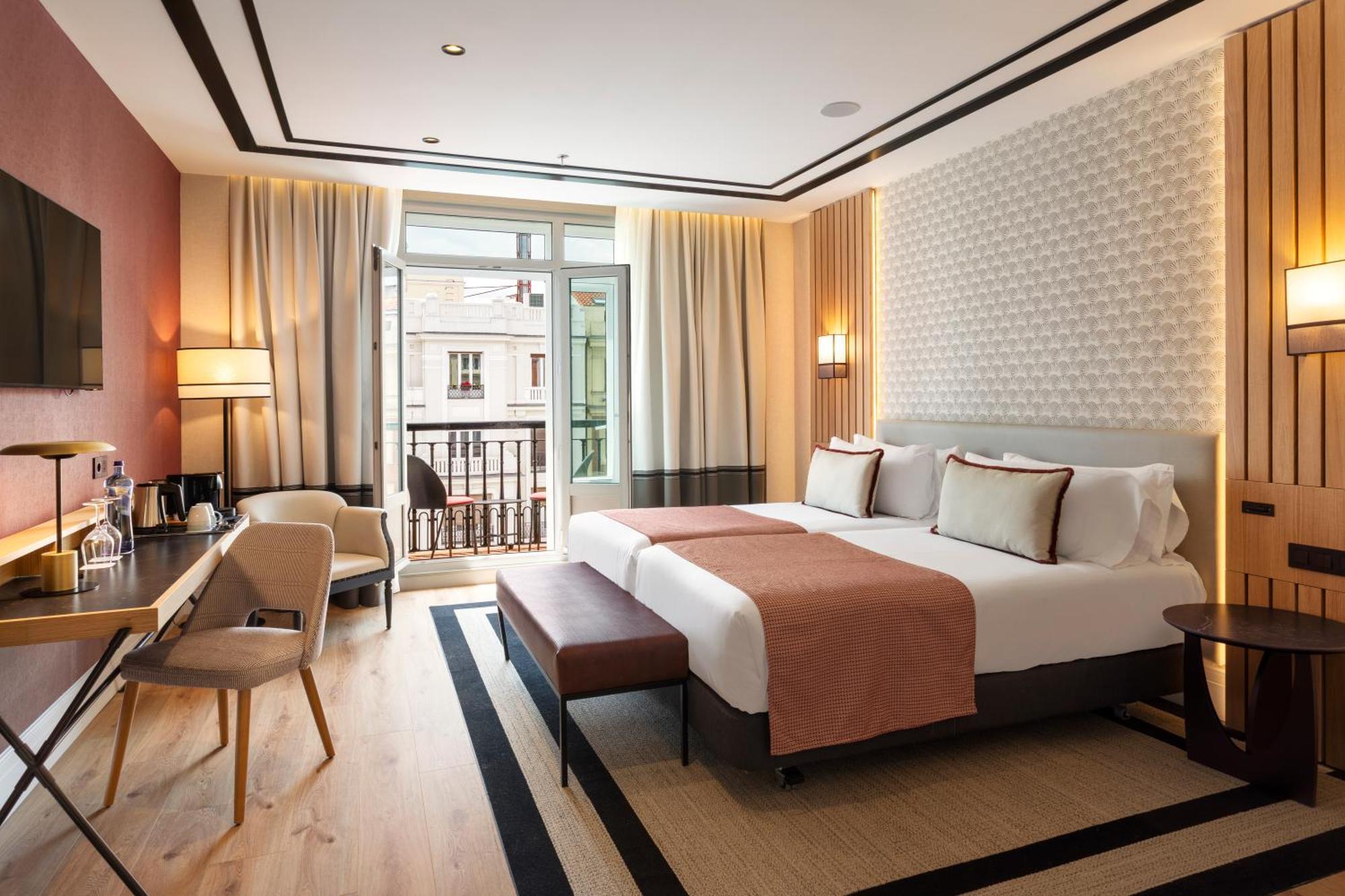 Superior Double Room with Balcony