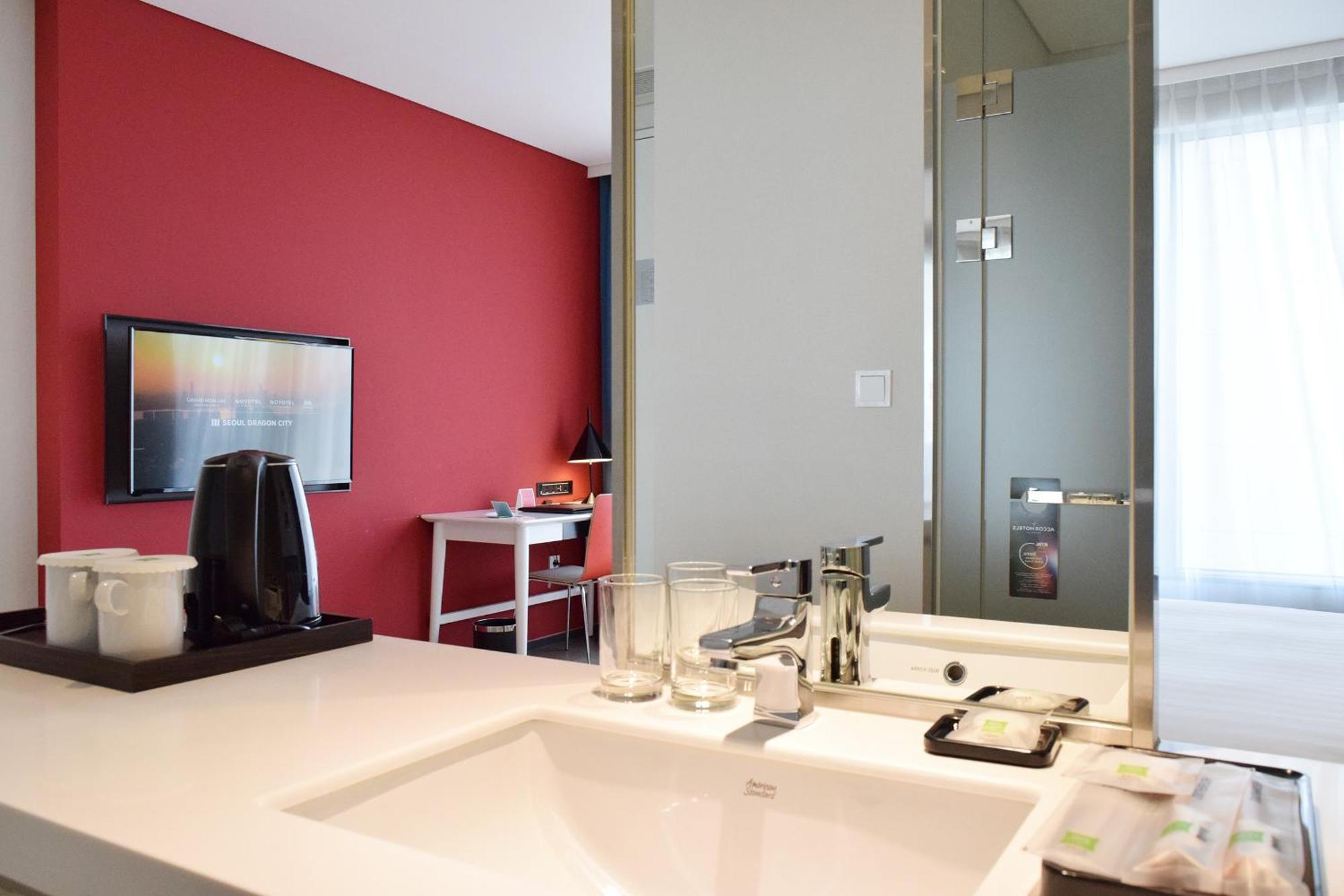 Junior Suite with One Double Bed and One Single Bed