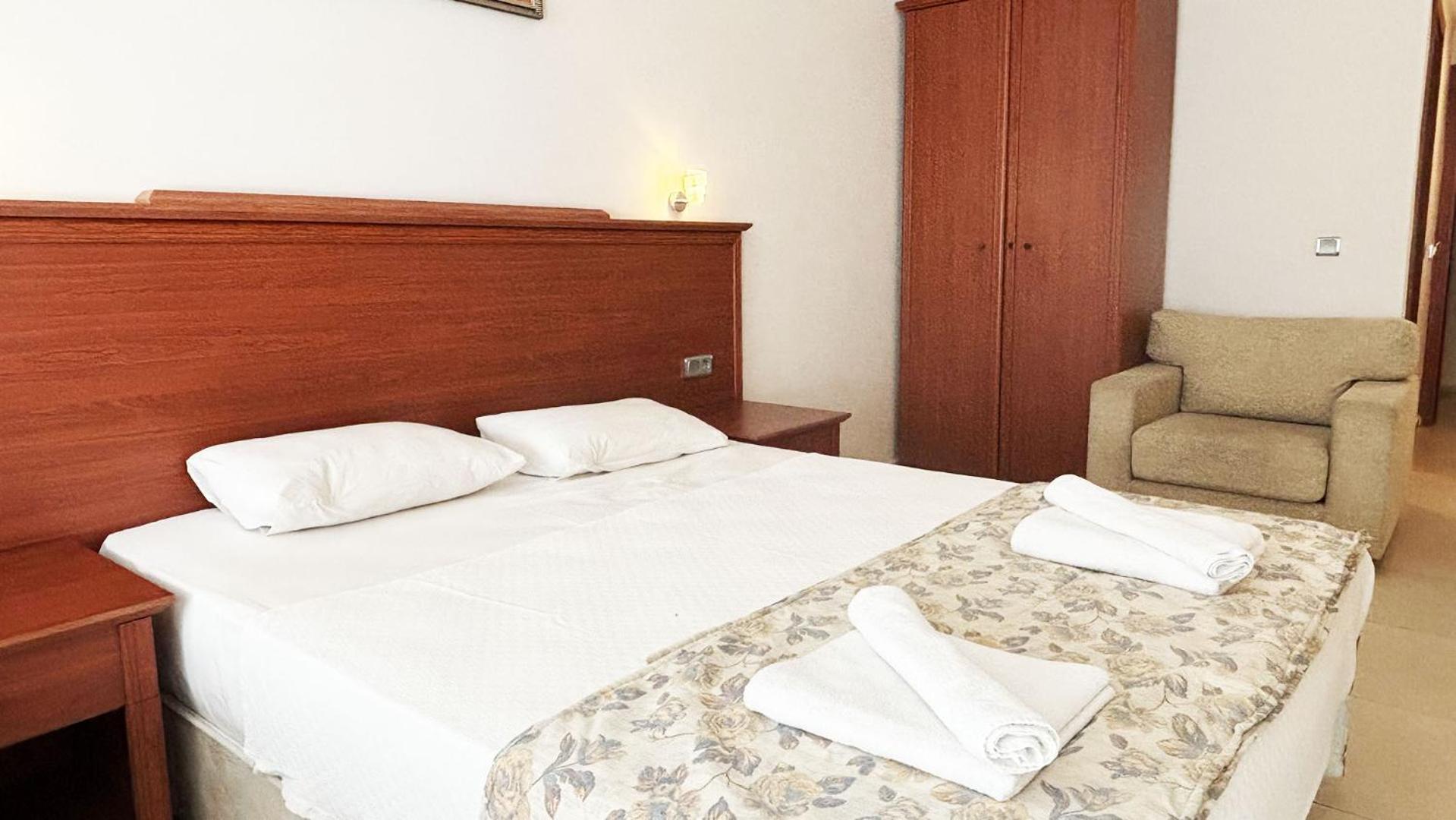 Large Double Room
