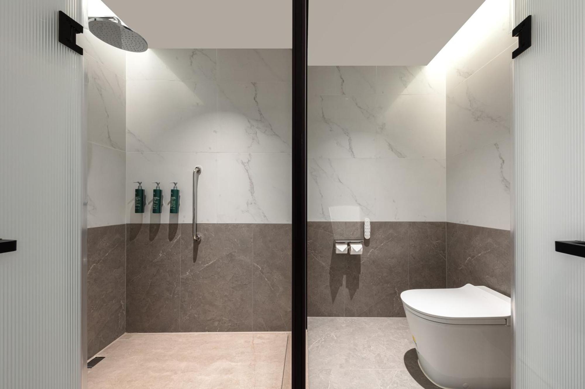 Twin Room - High Floor