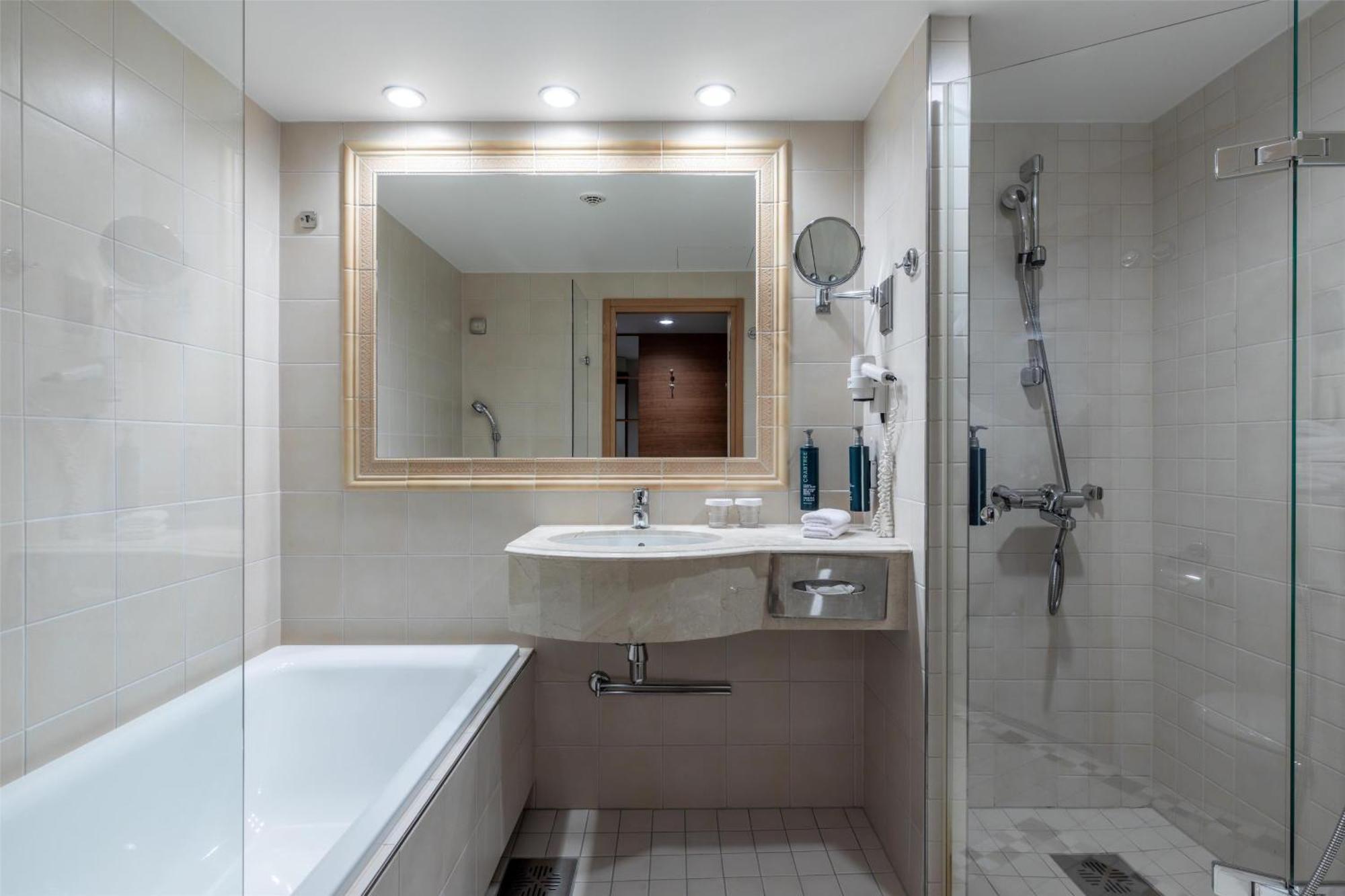 Deluxe Twin Room with Sea View