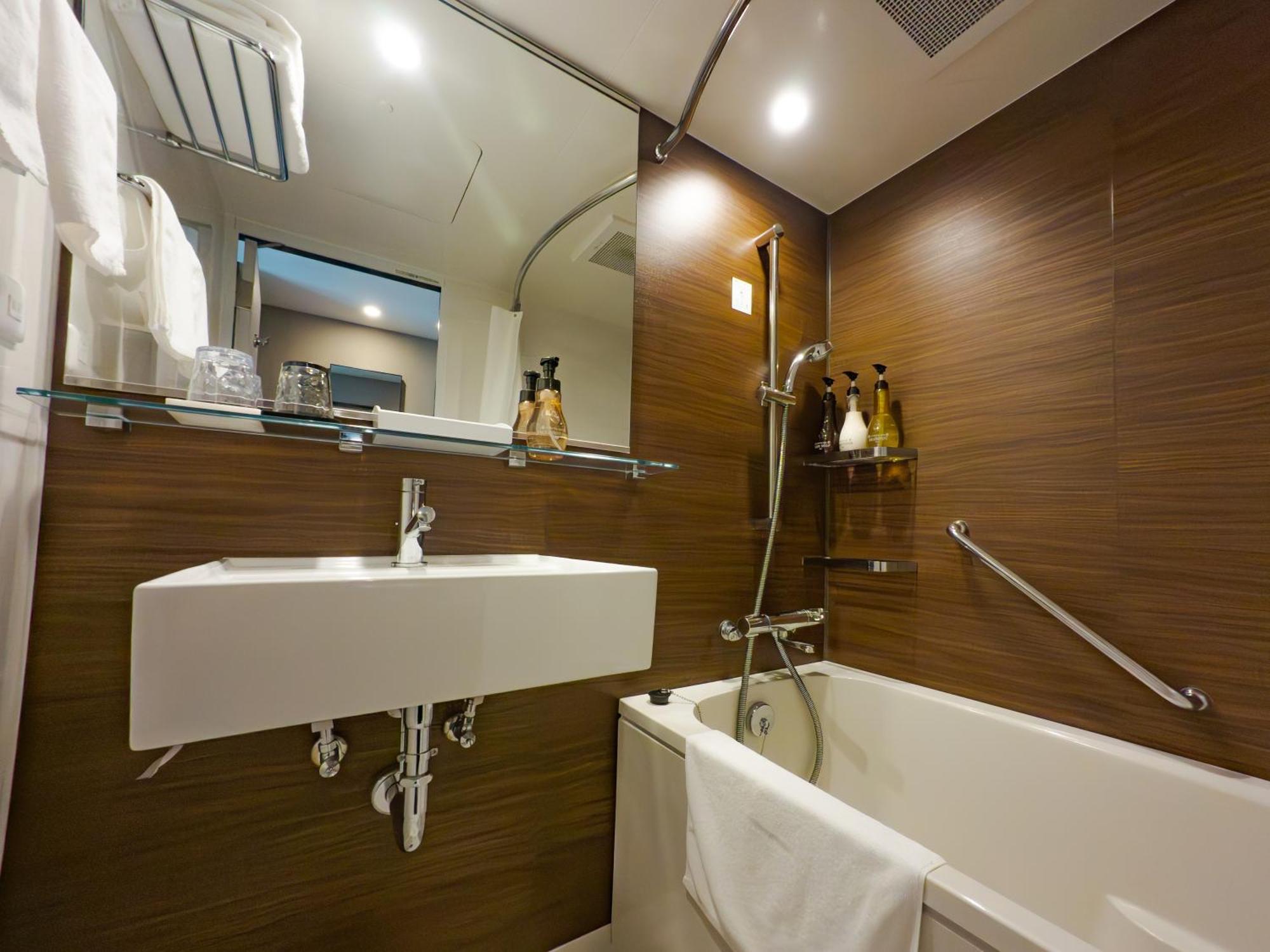 Family Twin Room A