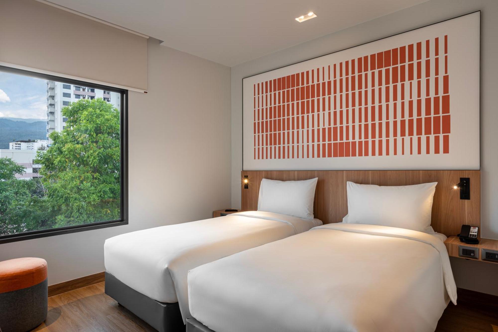 Standard Twin Room with Mountain Side