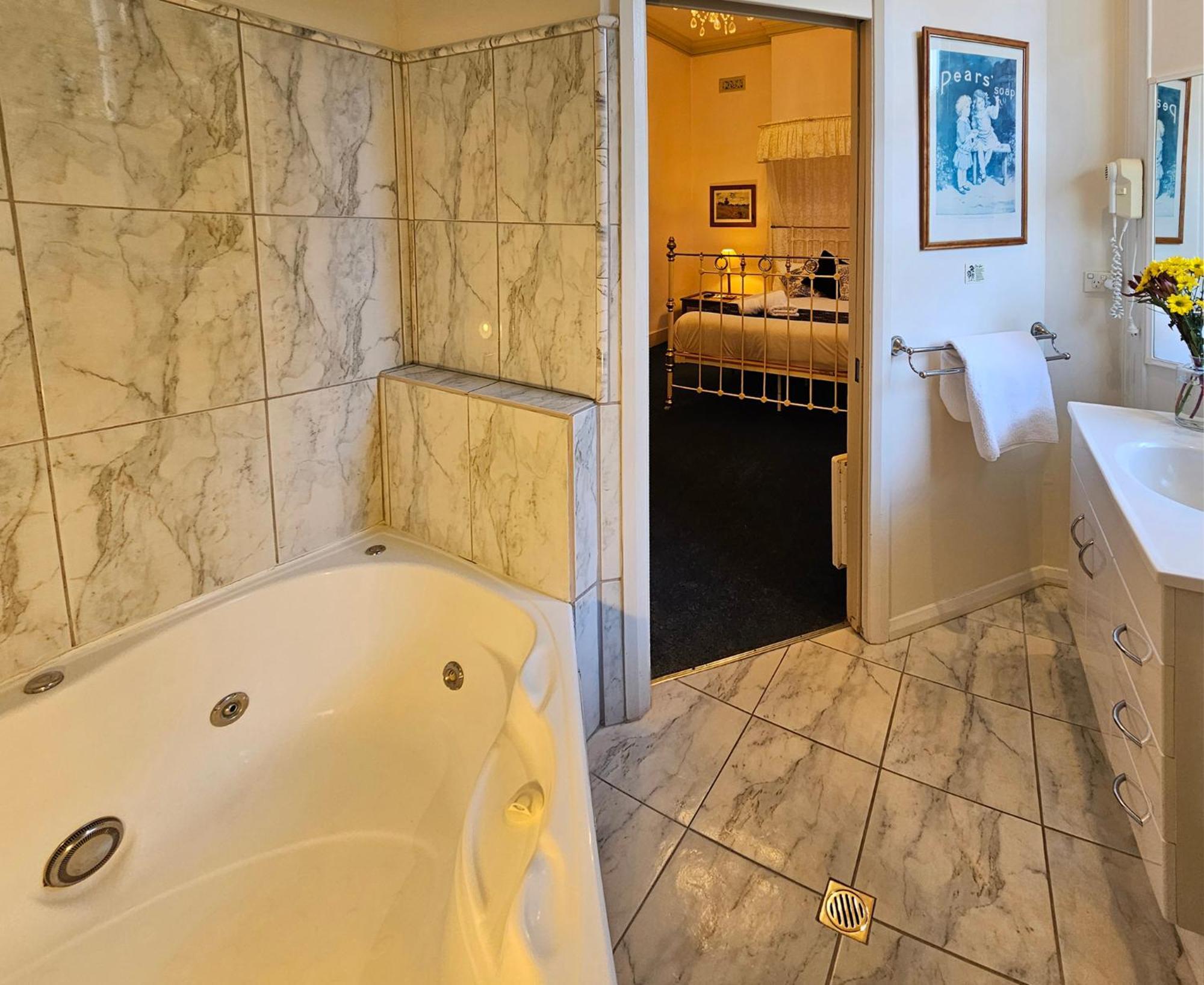 Superior Double Room with Spa Bath