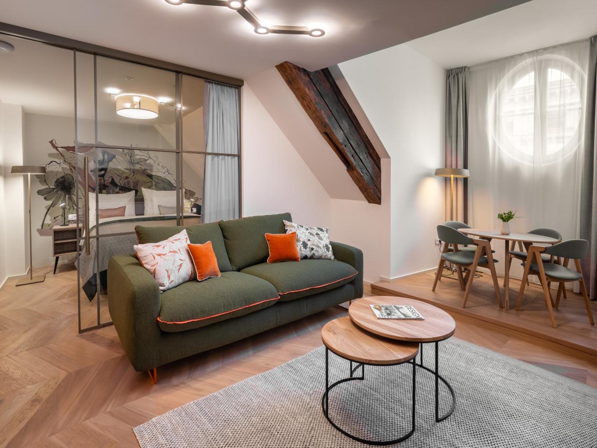 Intimate One-Bedroom Apartment