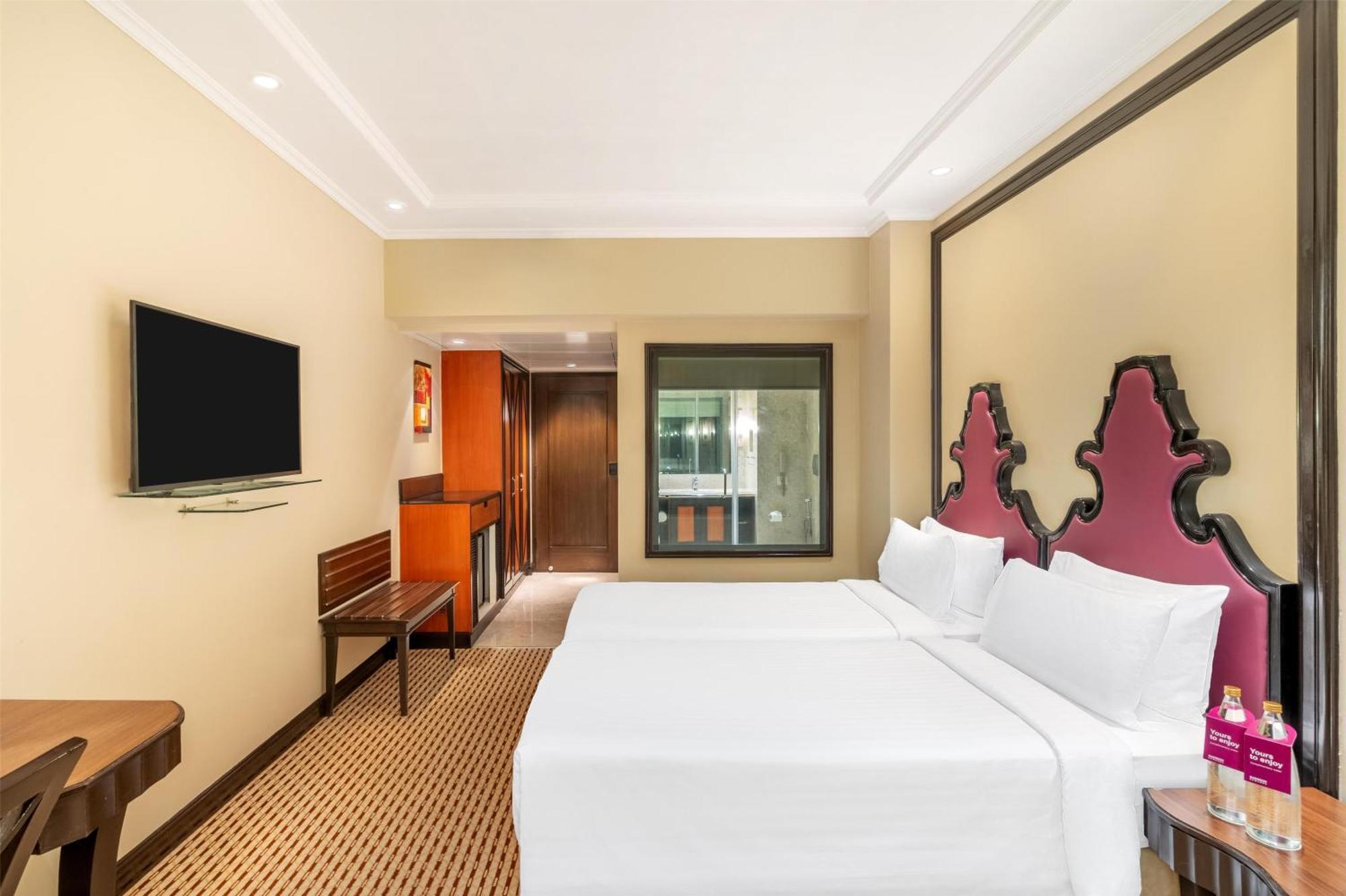 Superior Room with 15% off on Laundry & Spa services, Happy Hours 1+1 on select beverages