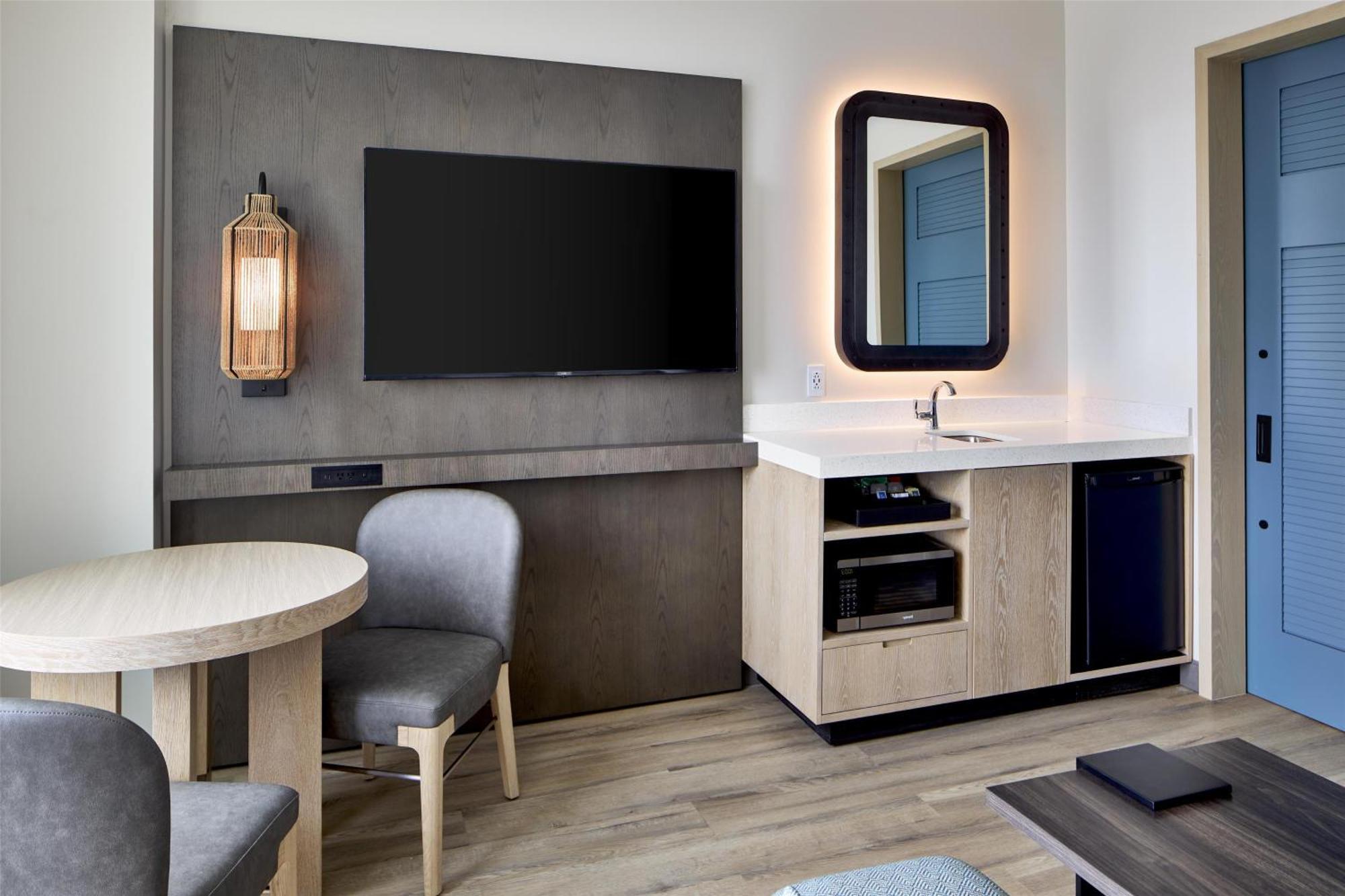 King Suite with Gulf View and Roll-in Shower - Hearing and Mobility Access