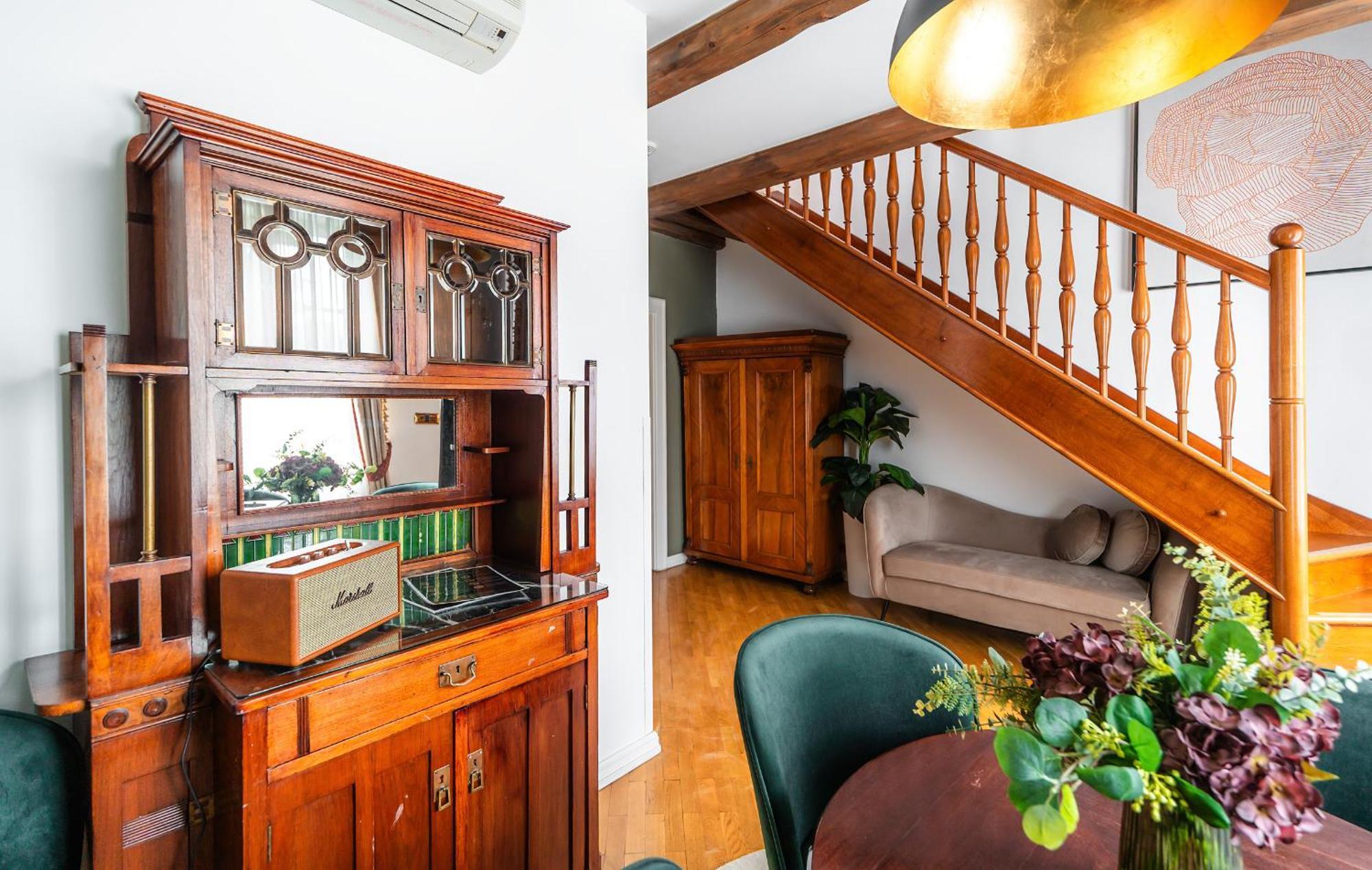 King Suite with Castle view