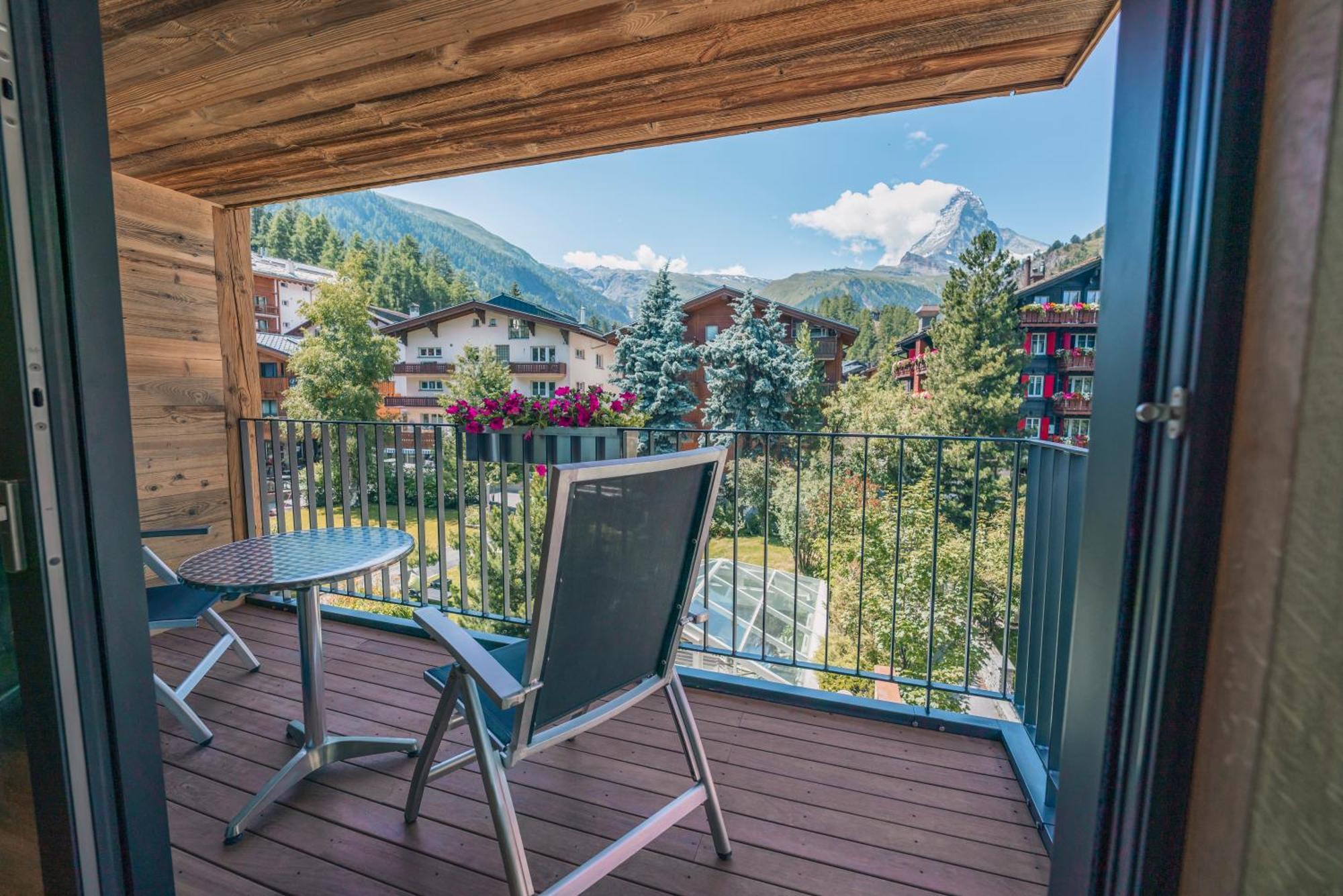 Boutique Double Room with Matterhorn View