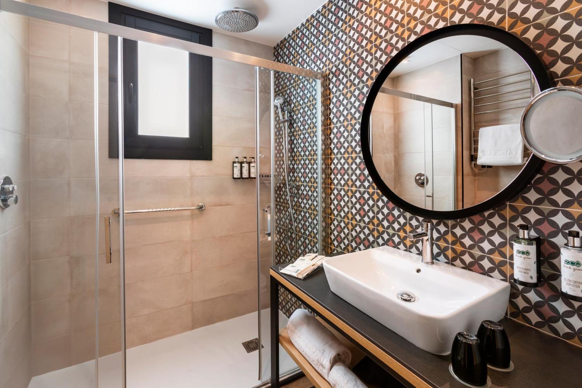 Superior Double or Twin Room with Terrace and Pool
