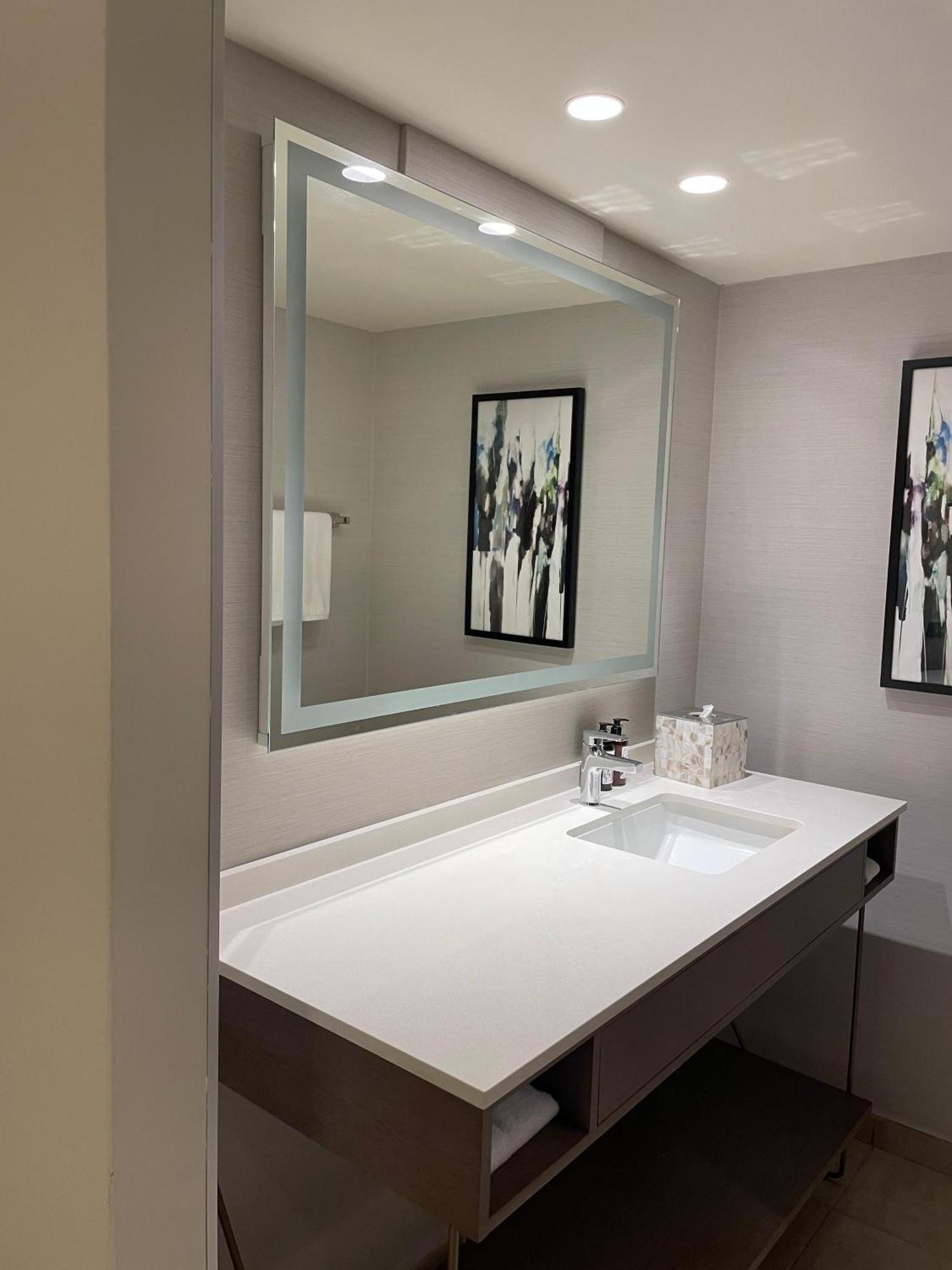 Premium Queen Room with Two Queen Beds