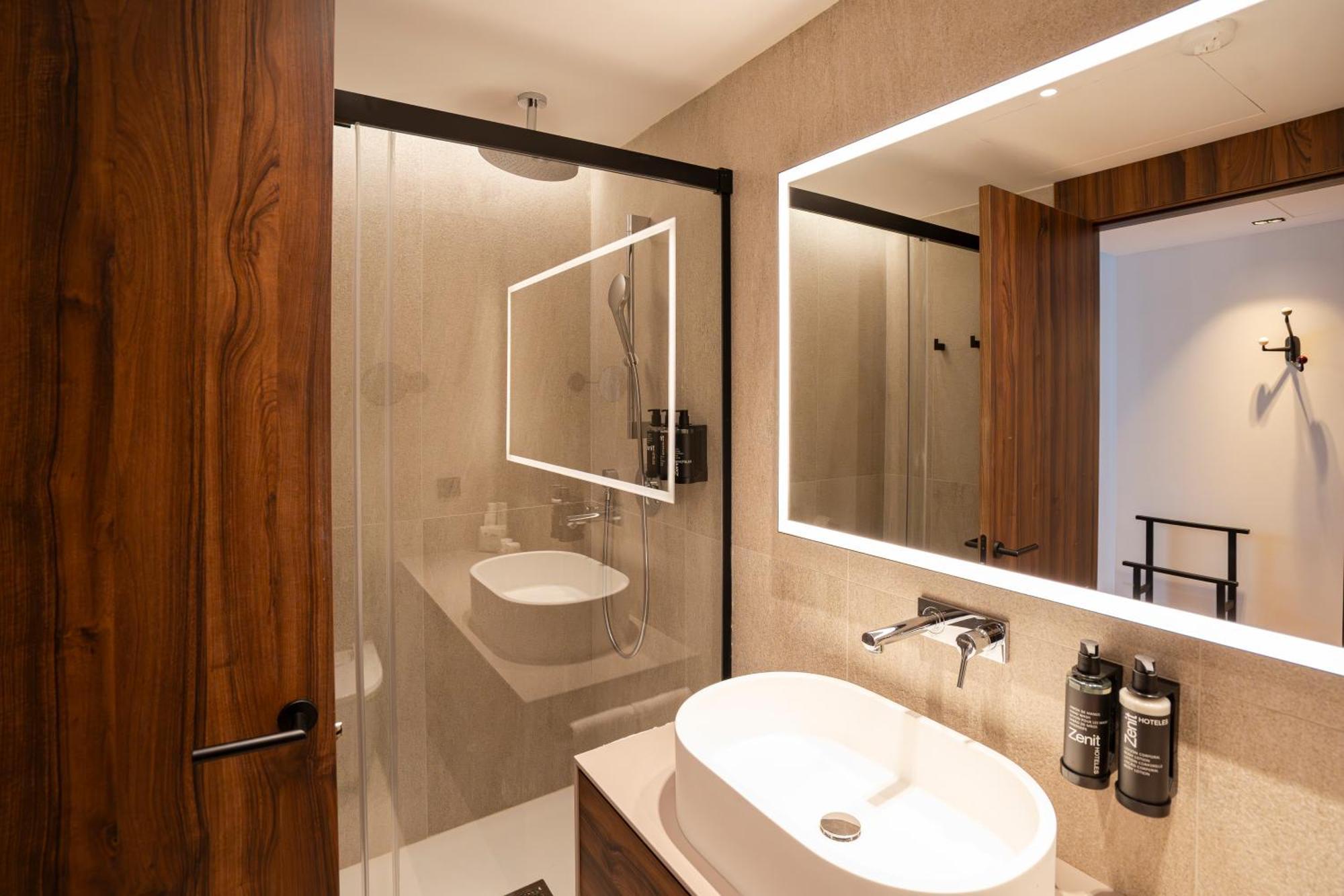Twin Room with Balcony