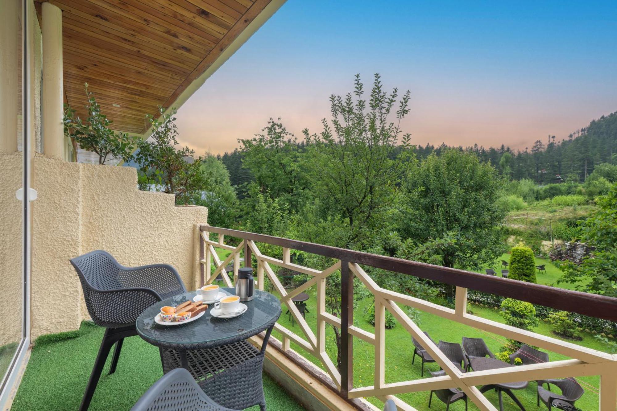 Deluxe Double Room with Balcony