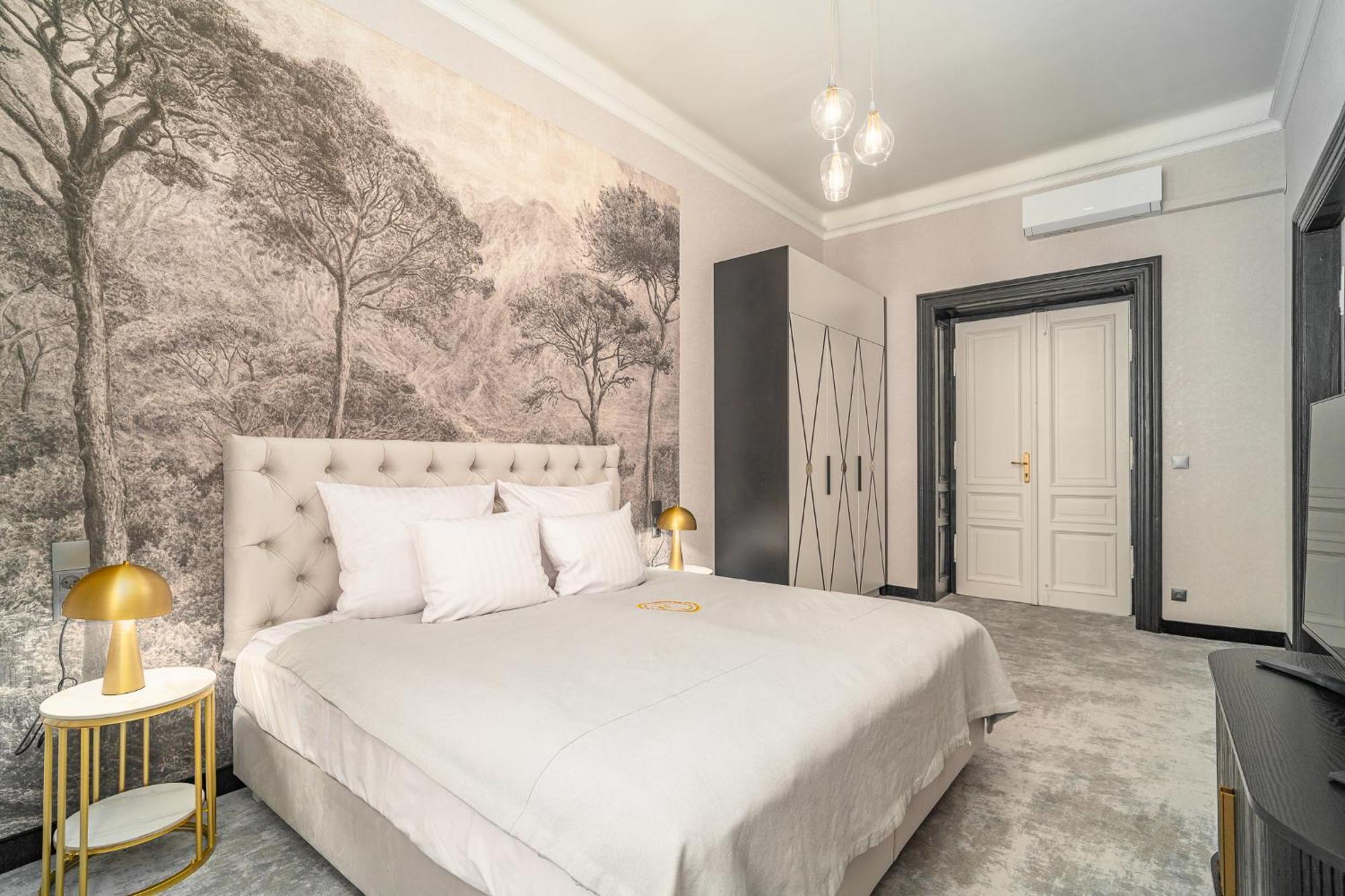 Superior Apartment