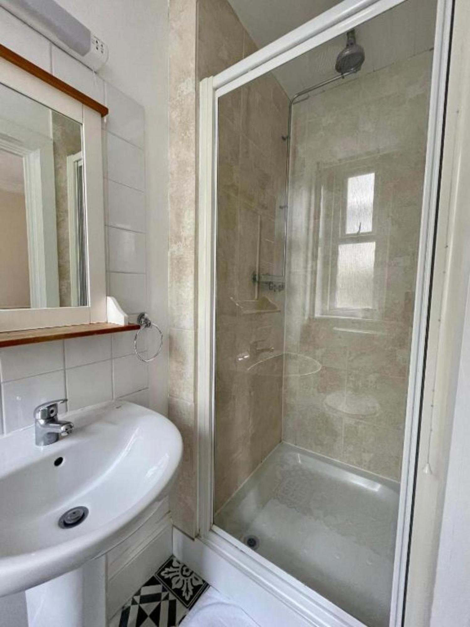 Standard Single Room with Shared Bathroom