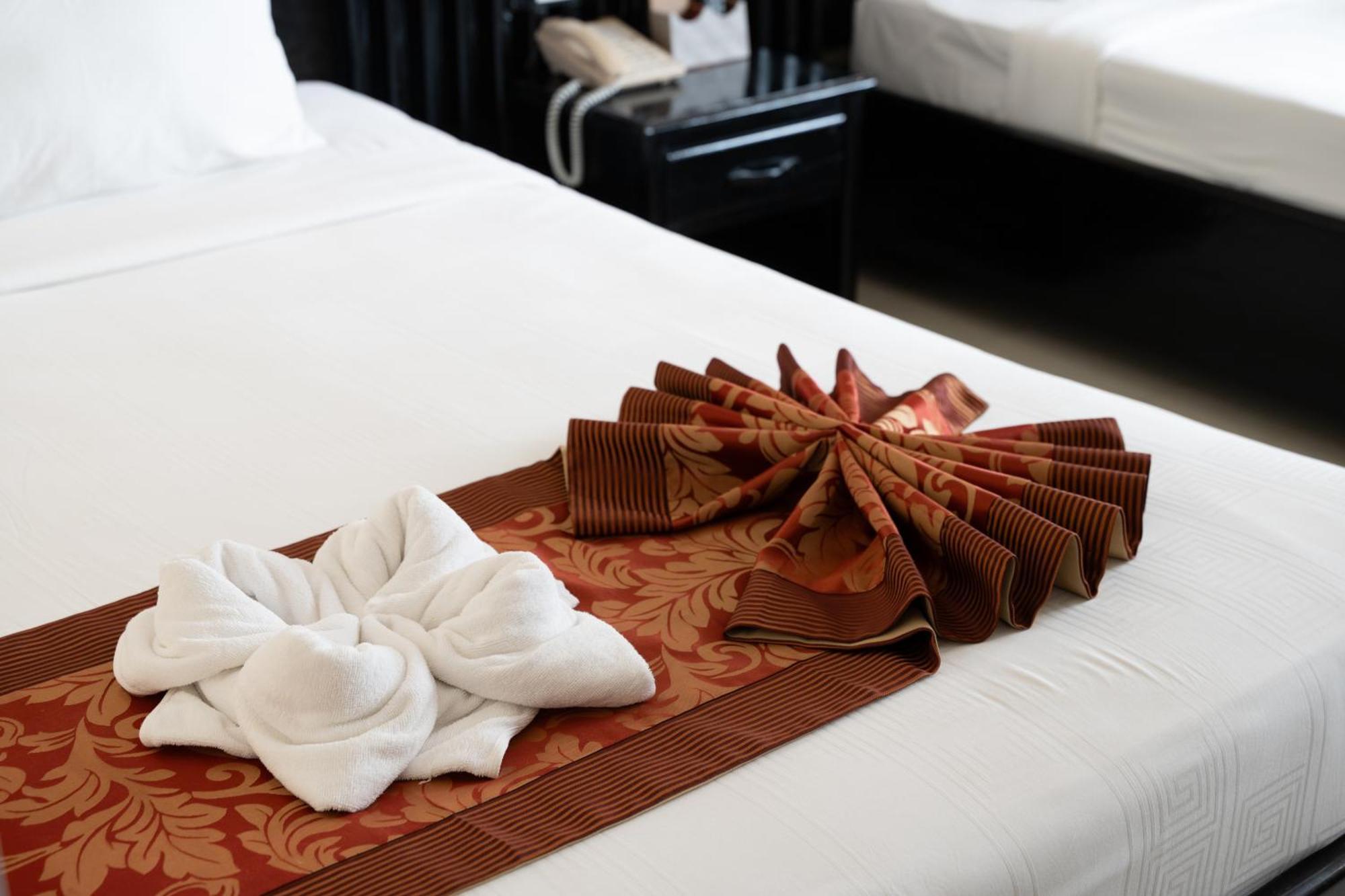 Deluxe Twin Room with City View